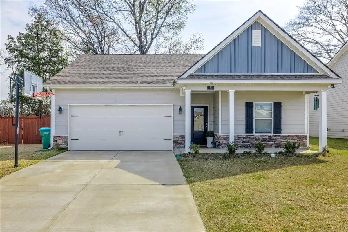 Photo 1 of Single family home for sale at 160 Driftwood Loop, Oakland, TN 38060 | MLS# 10218128 | Listing updated on 2026-05-01