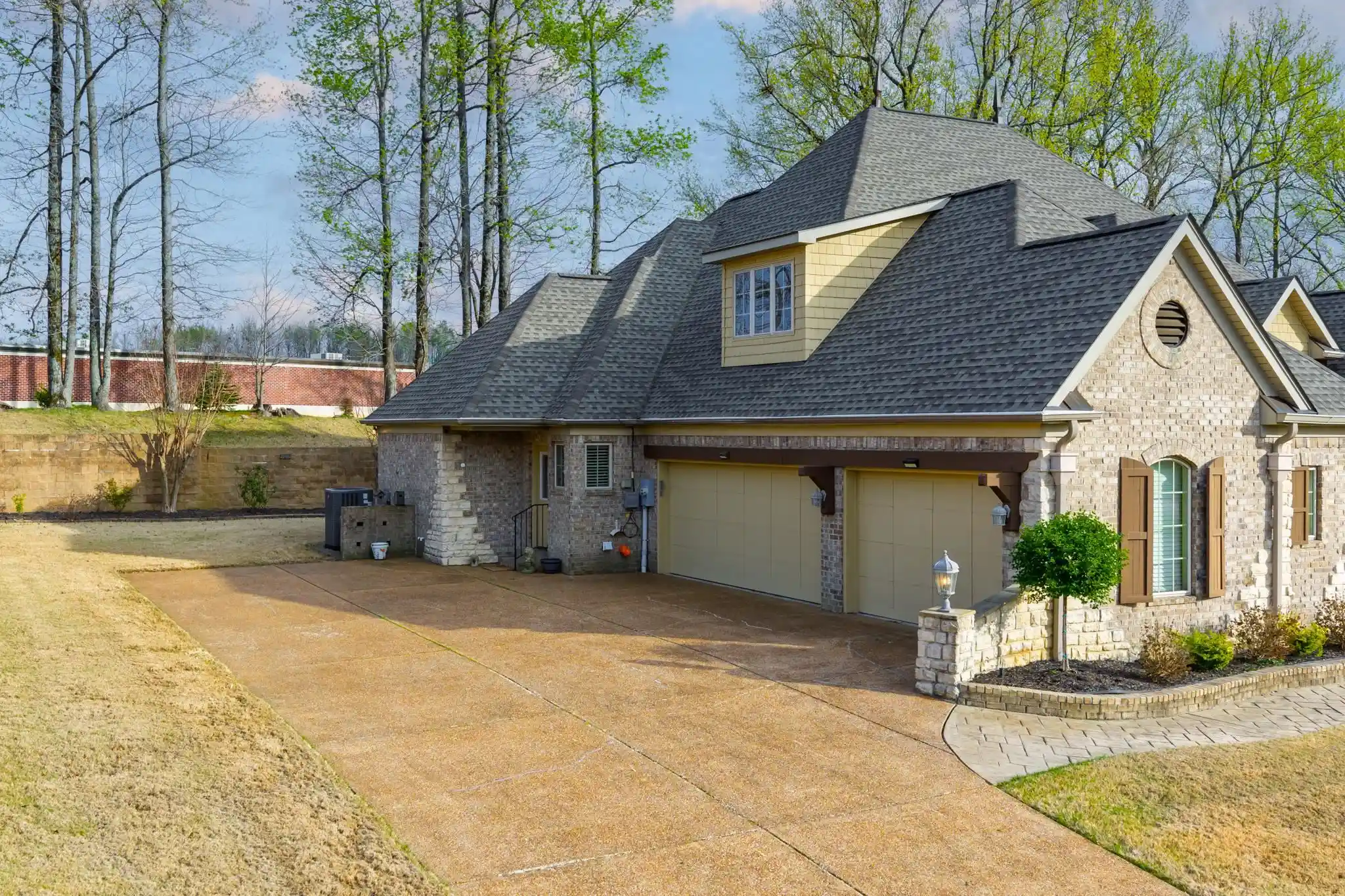 Homes for sale in Atoka, TN | 104 Lochmeade Dr, Atoka, TN 38004 | MLS# 10218174