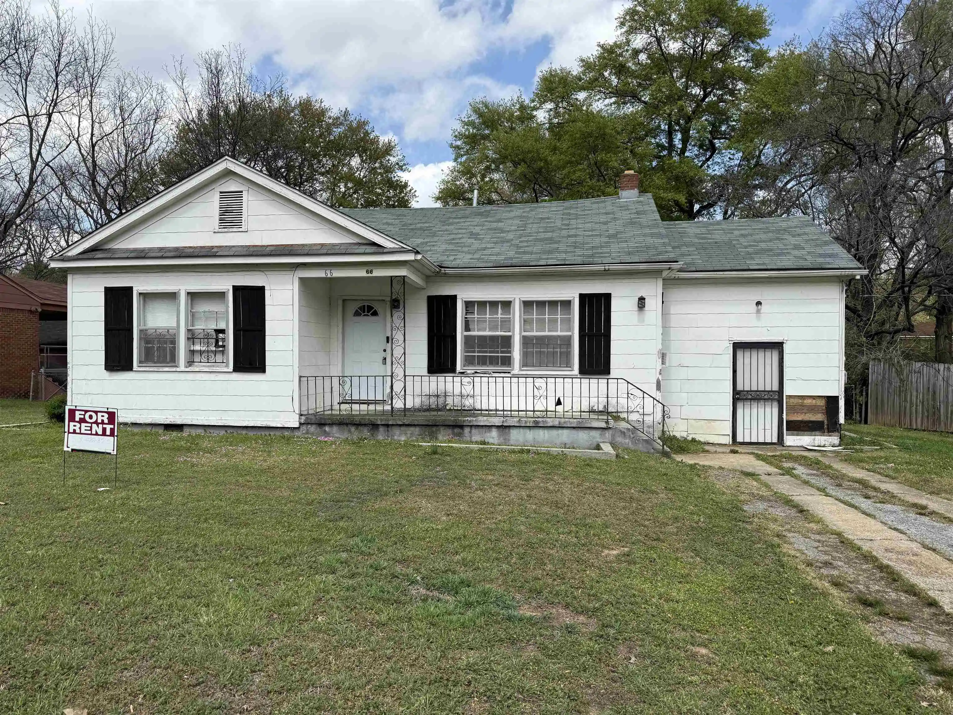Photo 1 of Sale Pending at 66 E Rollins Rd, Memphis, TN 38109 | MLS# 10218354 | Listing updated on 2026-05-13
