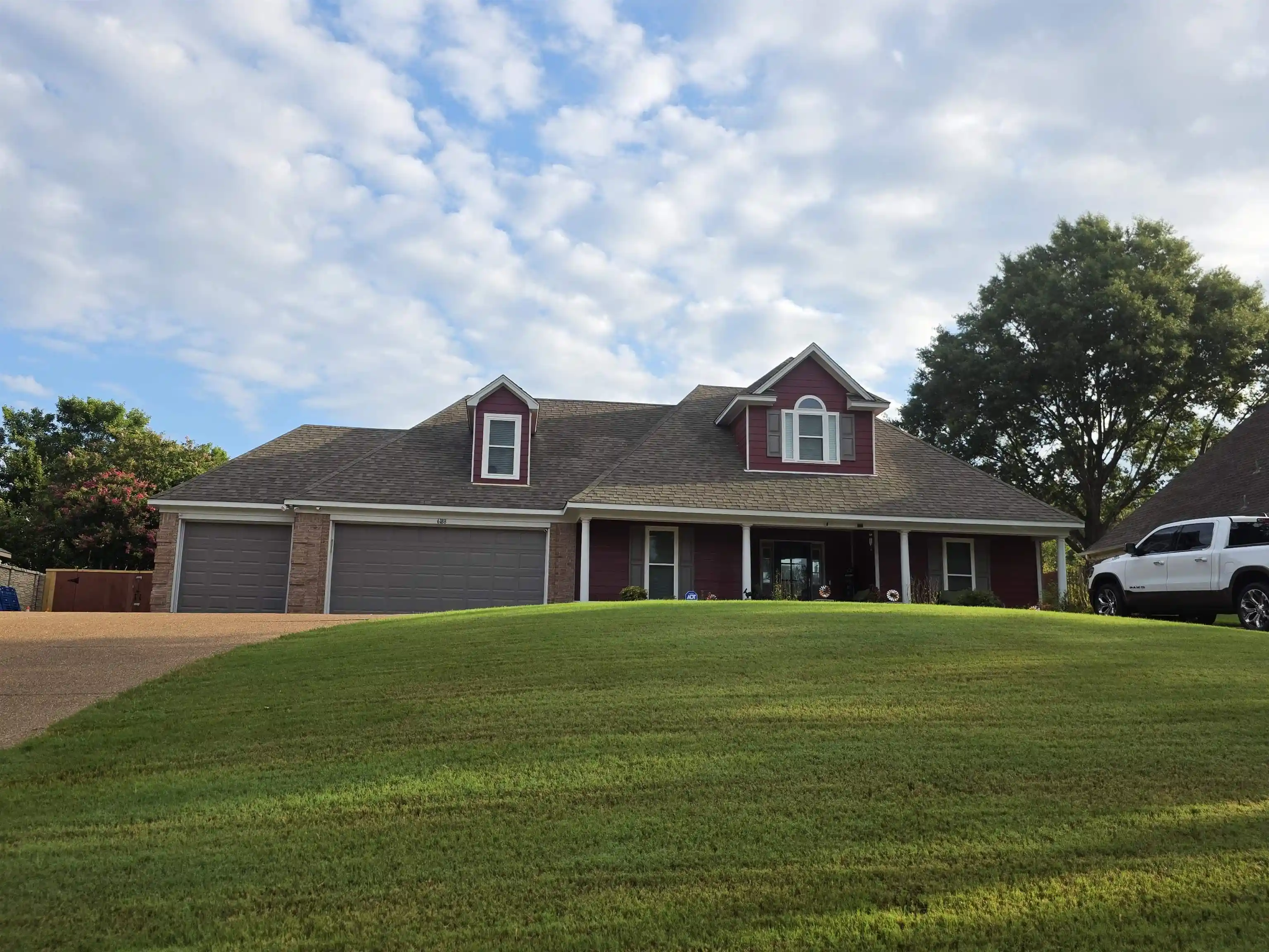 Photo 3 of Single family home for sale at 6188 Frances Woods Dr, Bartlett, TN 38135 | MLS# 10218507 | Listing updated on 2026-05-19