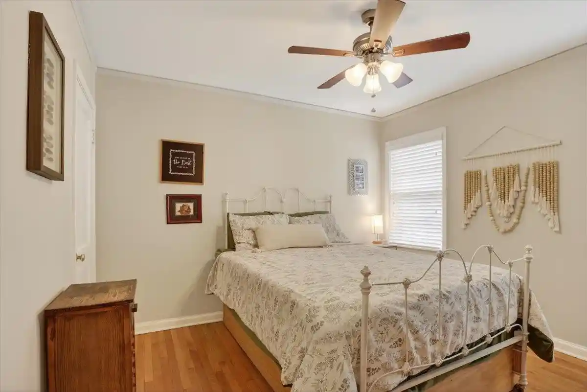 Photo 3 of Sale Pending at 404 S Reese St, Memphis, TN 38111 | MLS# 10218562 | Listing updated on 2026-09-14