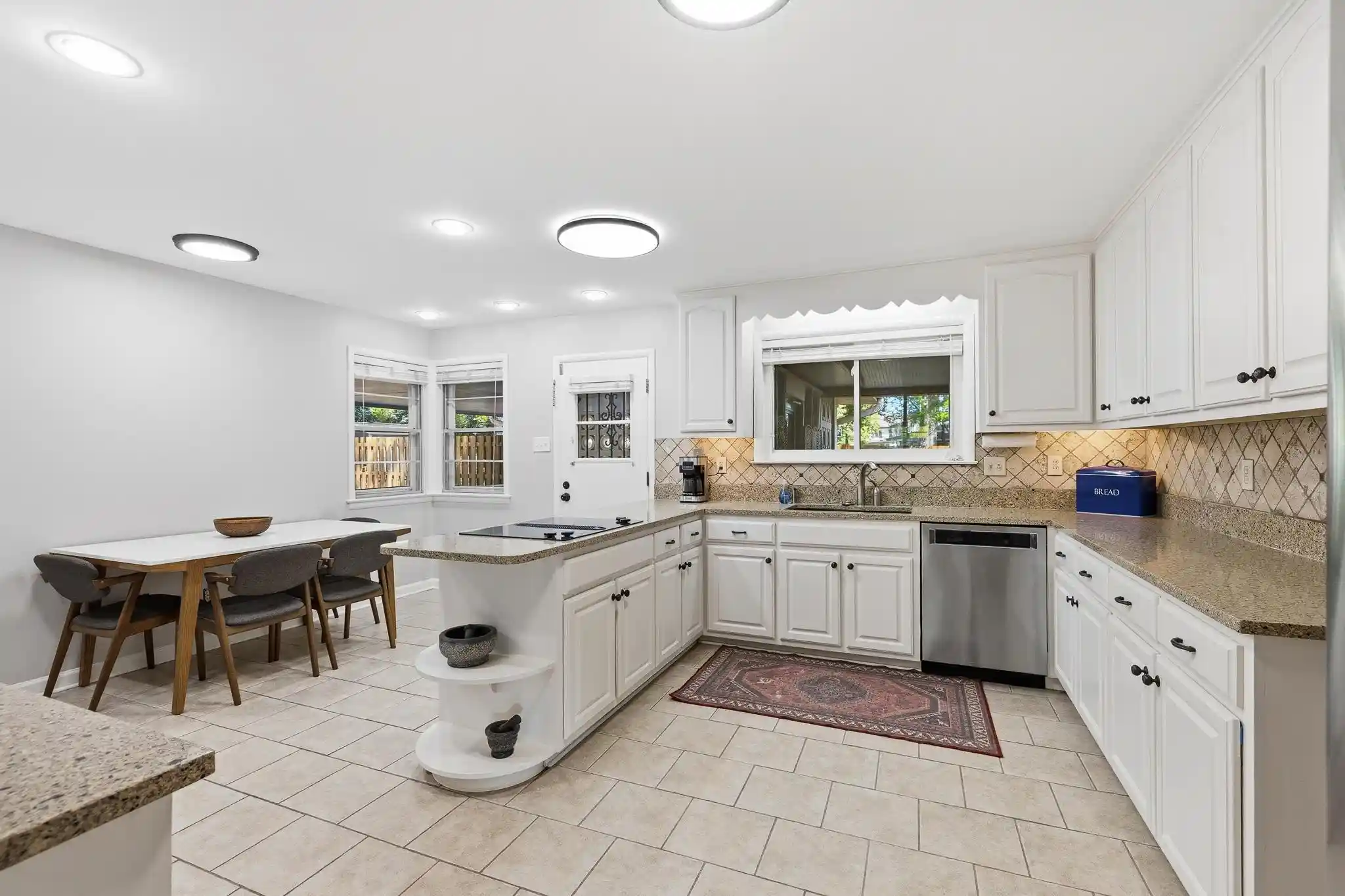 4th image of 1247 W Yorkshire Cv, Memphis, TN 38119 | MLS# 10218622