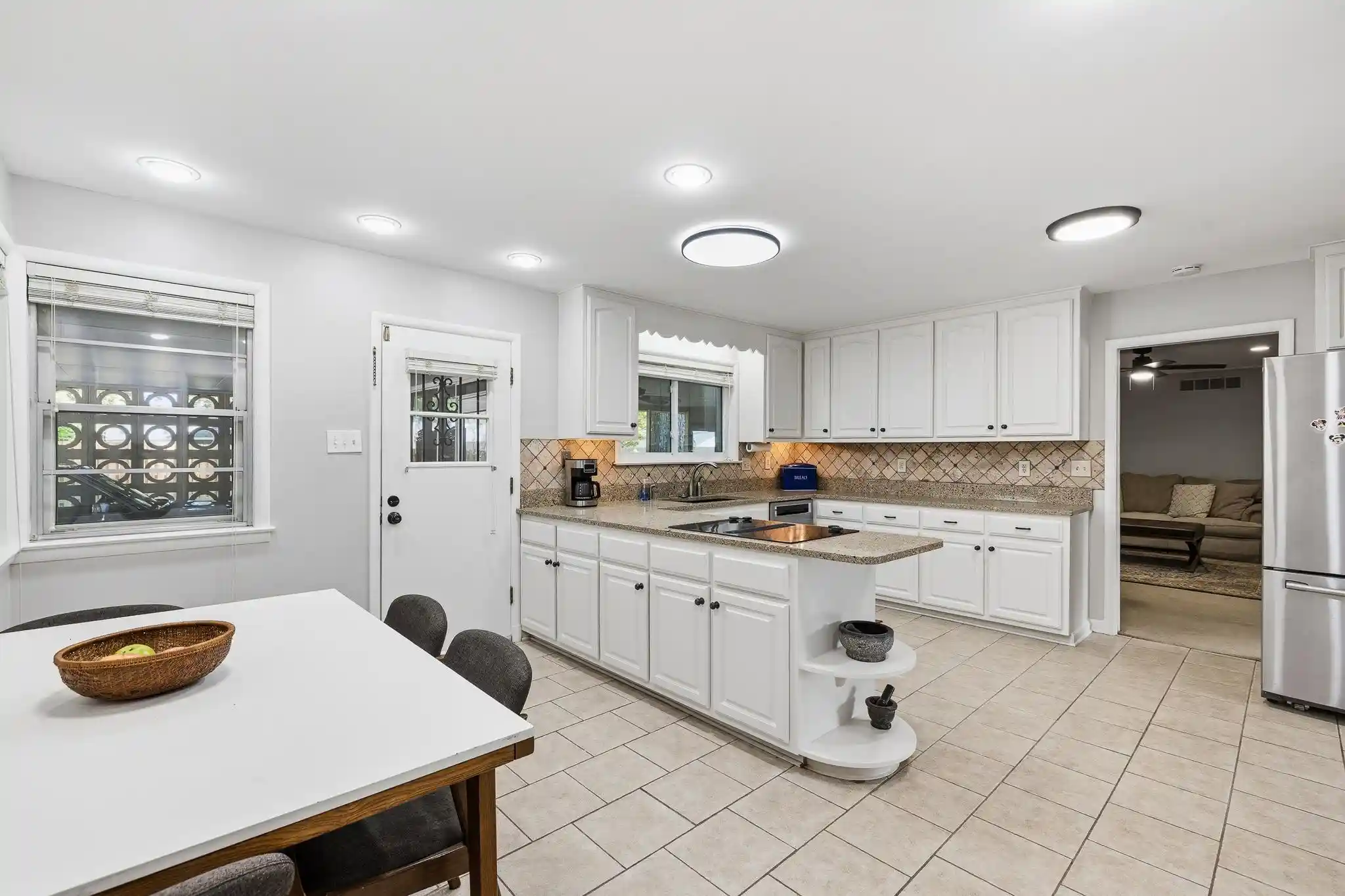 5th image of 1247 W Yorkshire Cv, Memphis, TN 38119 | MLS# 10218622