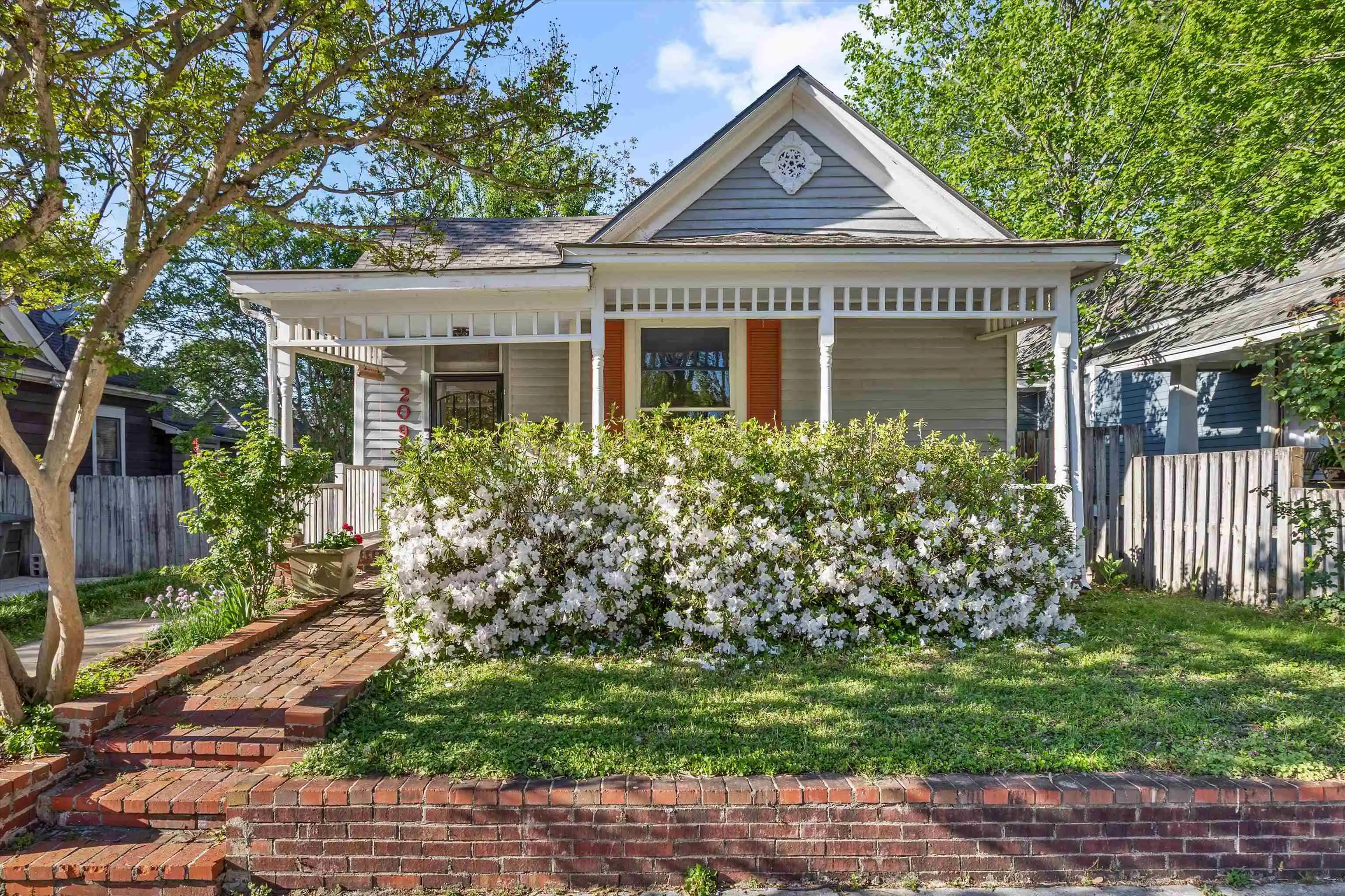 Single family home for sale at 2094 Carr Ave, Memphis, TN 38104 | MLS# 10218657