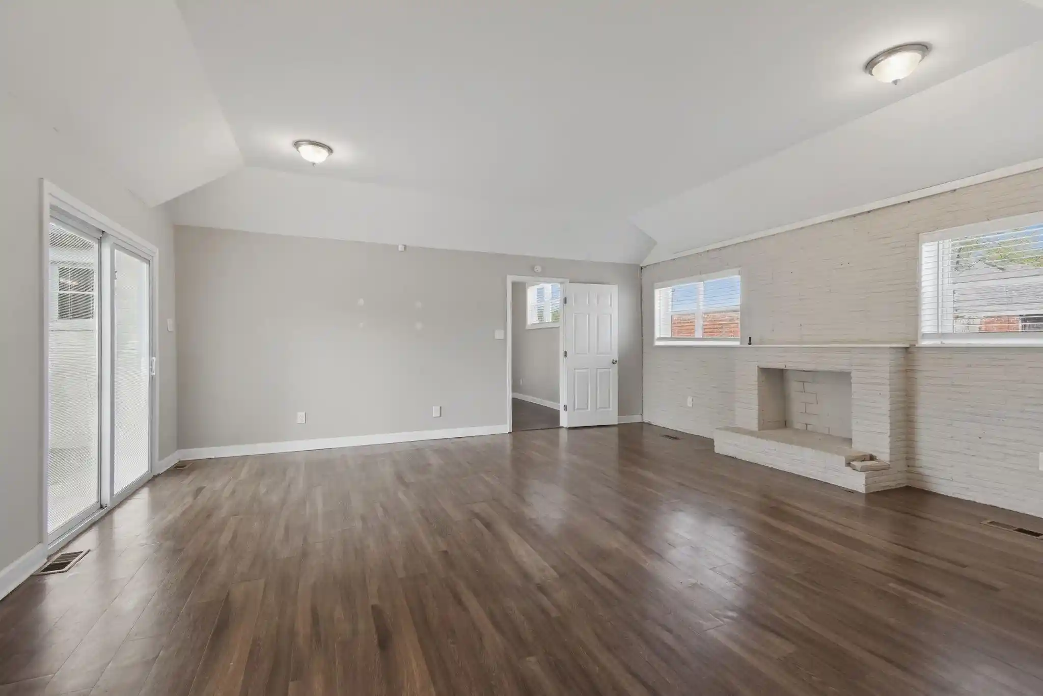 2nd image of 1036 N Idlewild St, Memphis, TN 38107 | MLS# 10218677