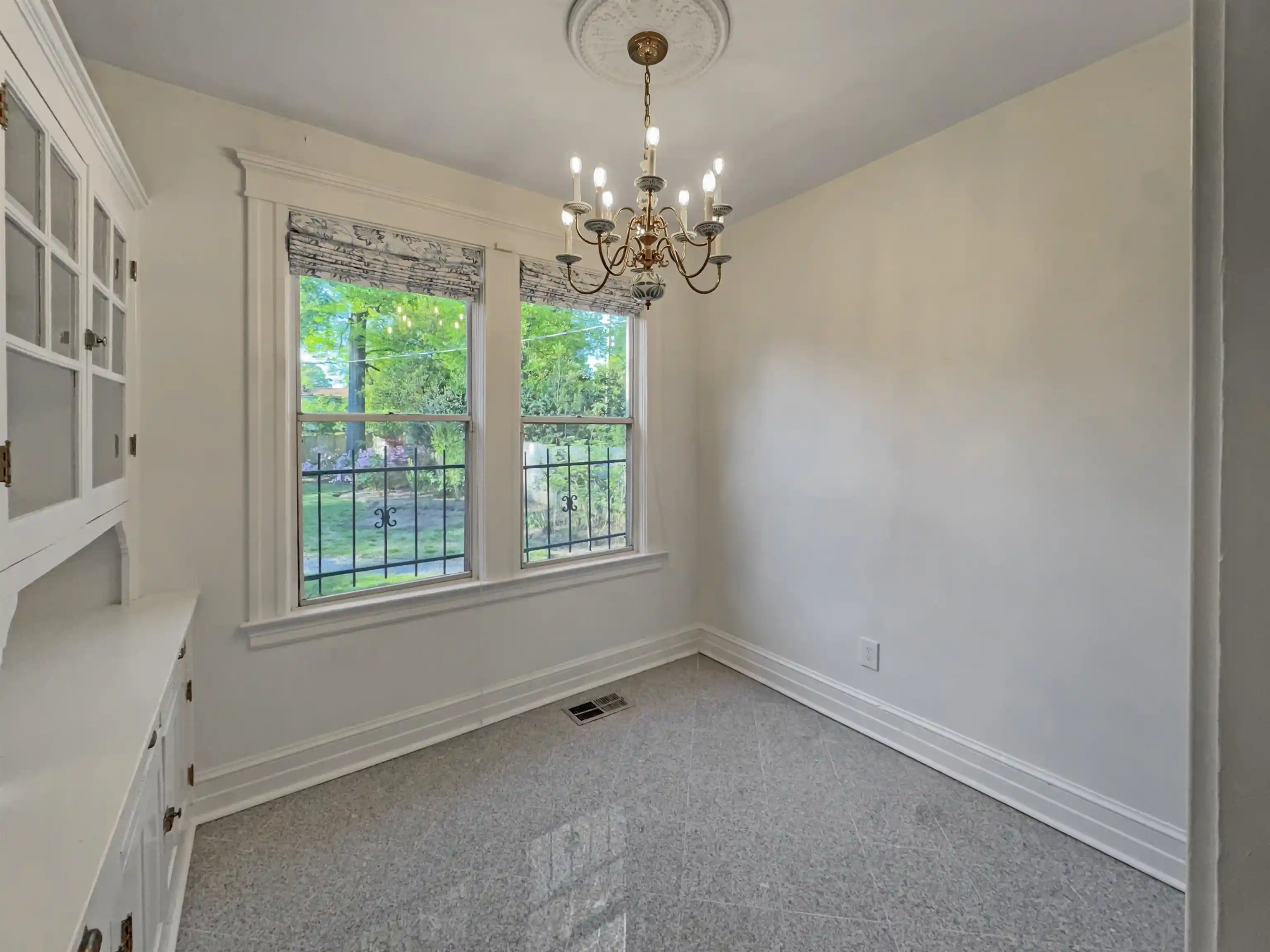 3rd image of 1867 Cowden Ave, Memphis, TN 38104 | MLS# 10218680