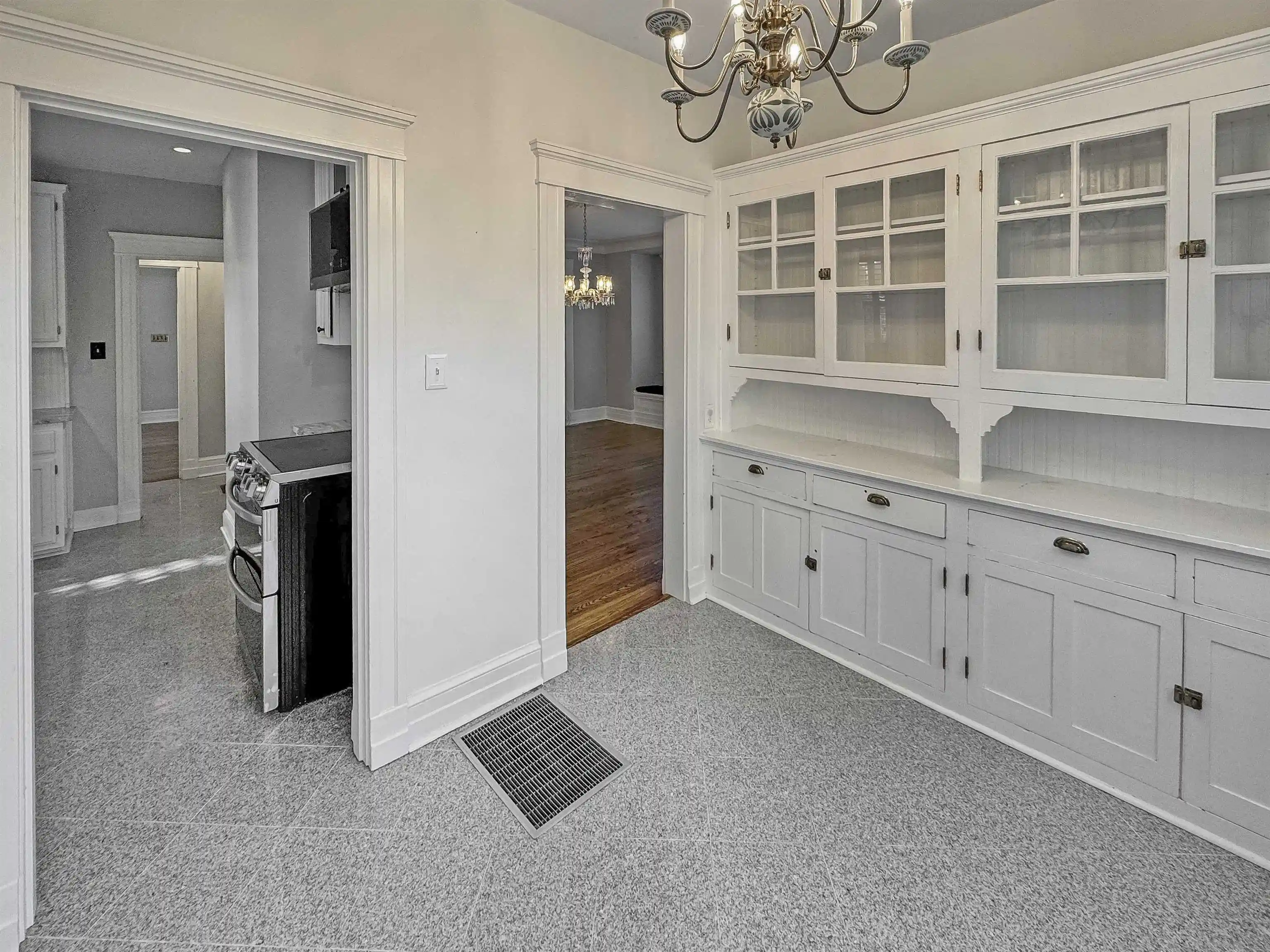 4th image of 1867 Cowden Ave, Memphis, TN 38104 | MLS# 10218680