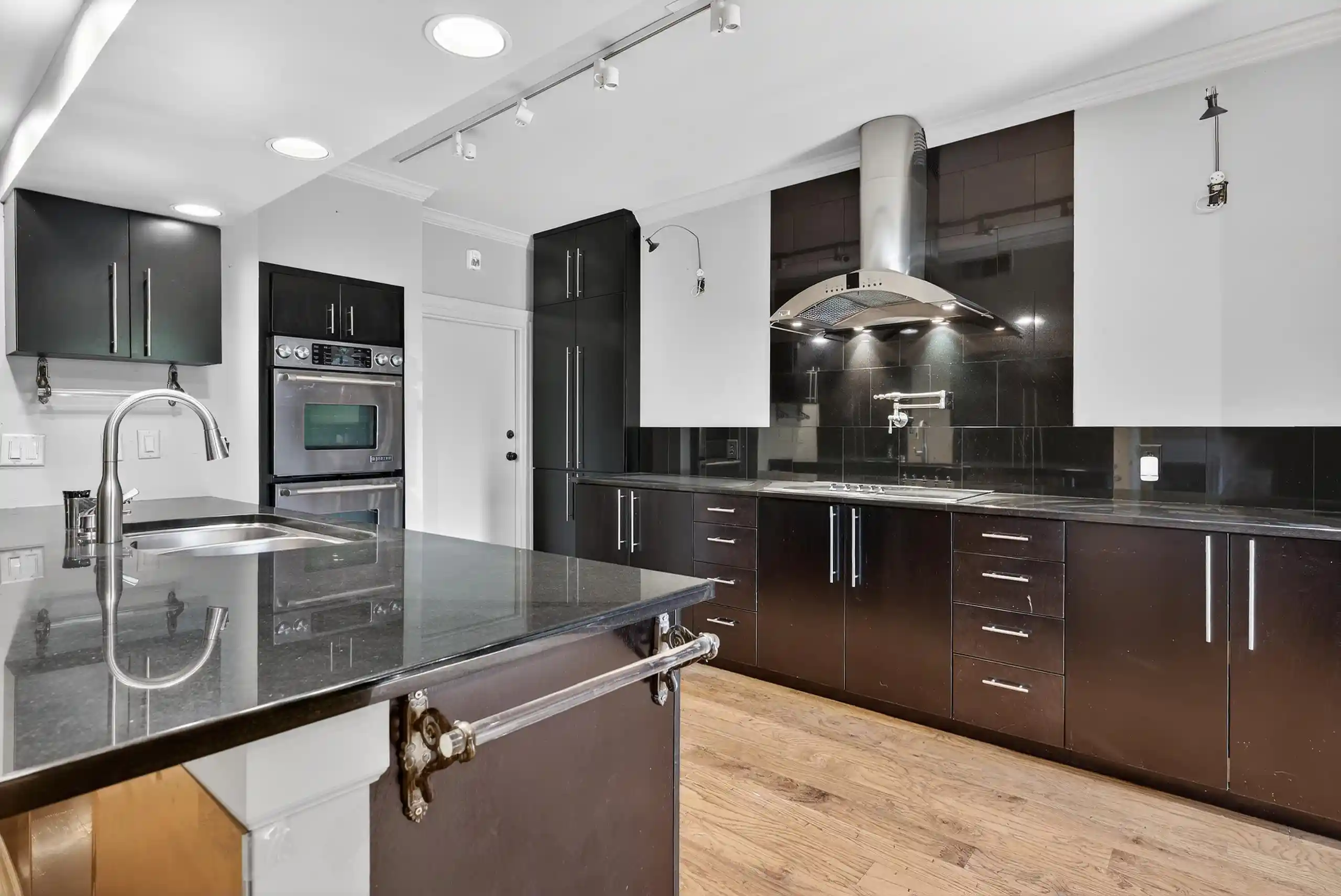 Photo 4 of Townhouse for sale at 585 S Greer St #400, Memphis, TN 38111 | MLS# 10218726 | Listing updated on 2026-08-13