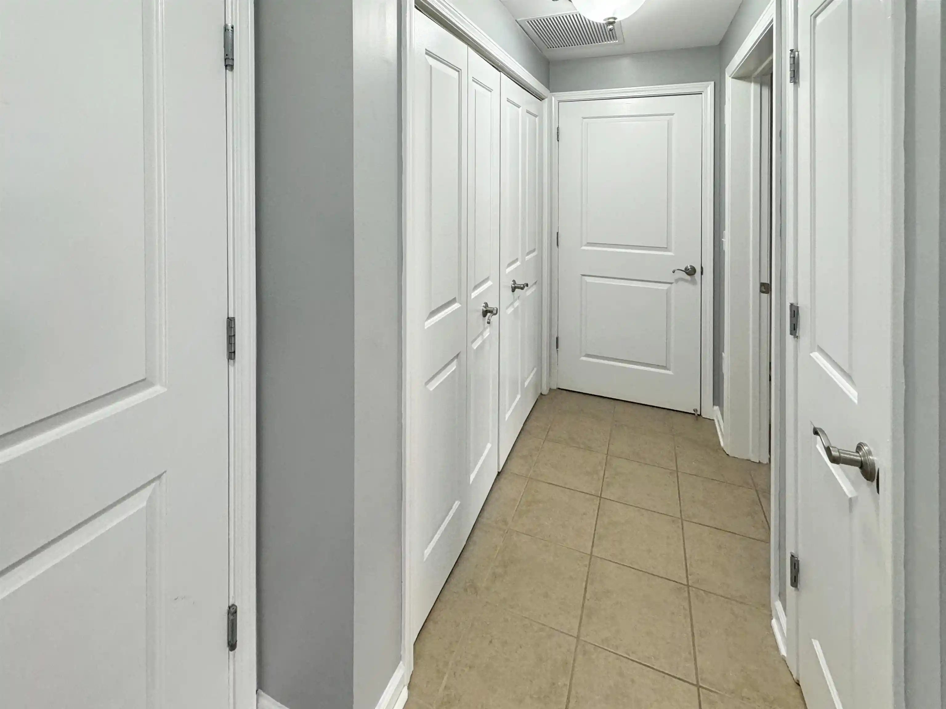 Listing Photo 4 - Condo for sale in building located at 665 Tennessee St, Memphis, TN 38103 - Unit #306