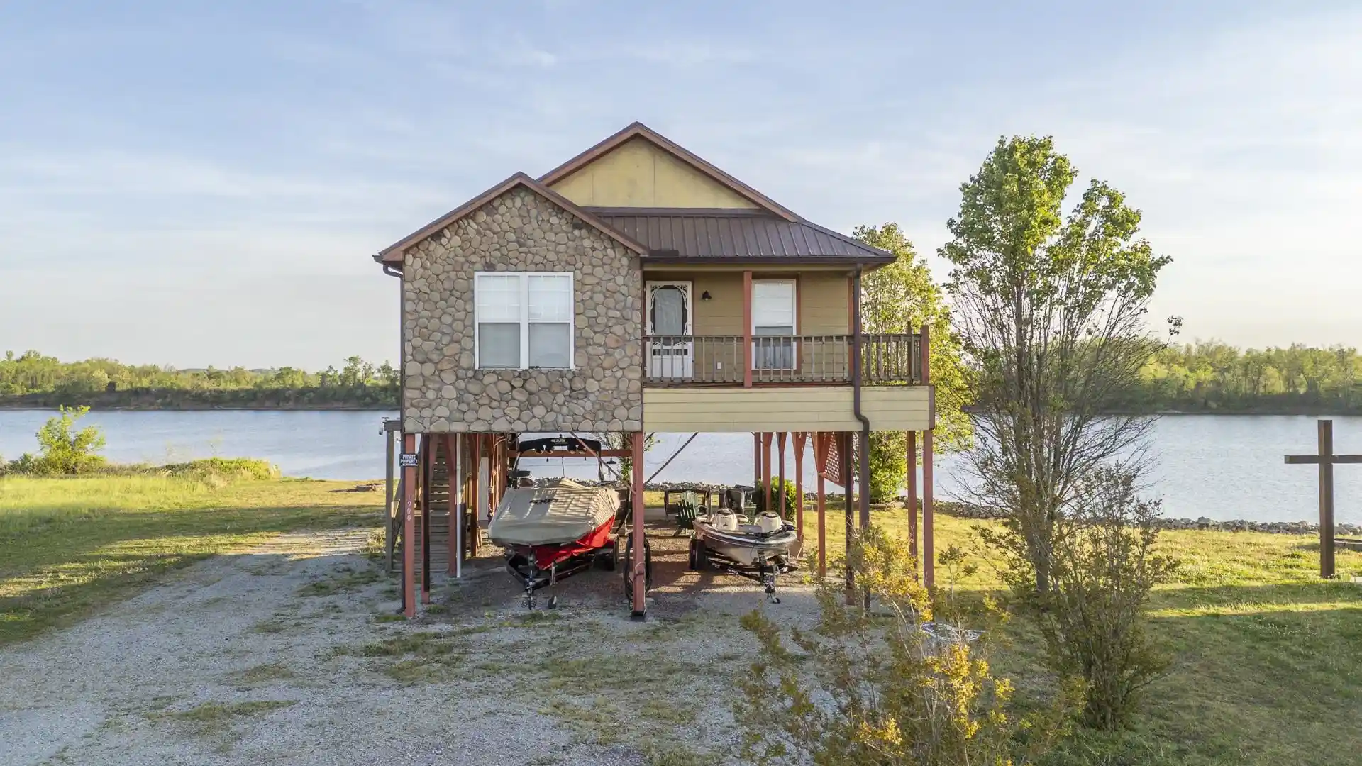 Homes for sale in Crump, TN | 1900 Catfish Ln, Crump, TN 38327 | MLS# 10218821