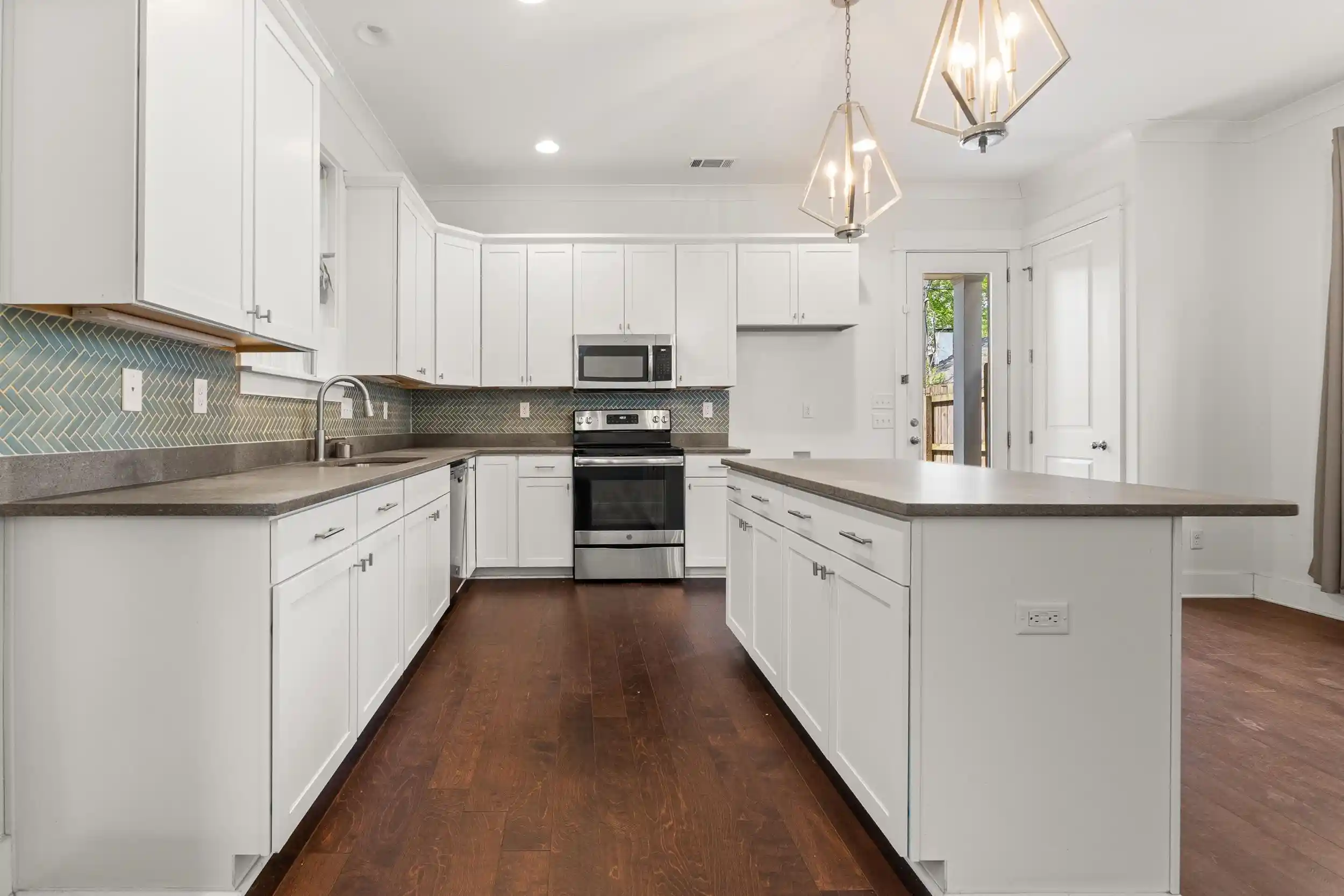 2nd image of 931 Bruce St, Memphis, TN 38104 | MLS# 10218849