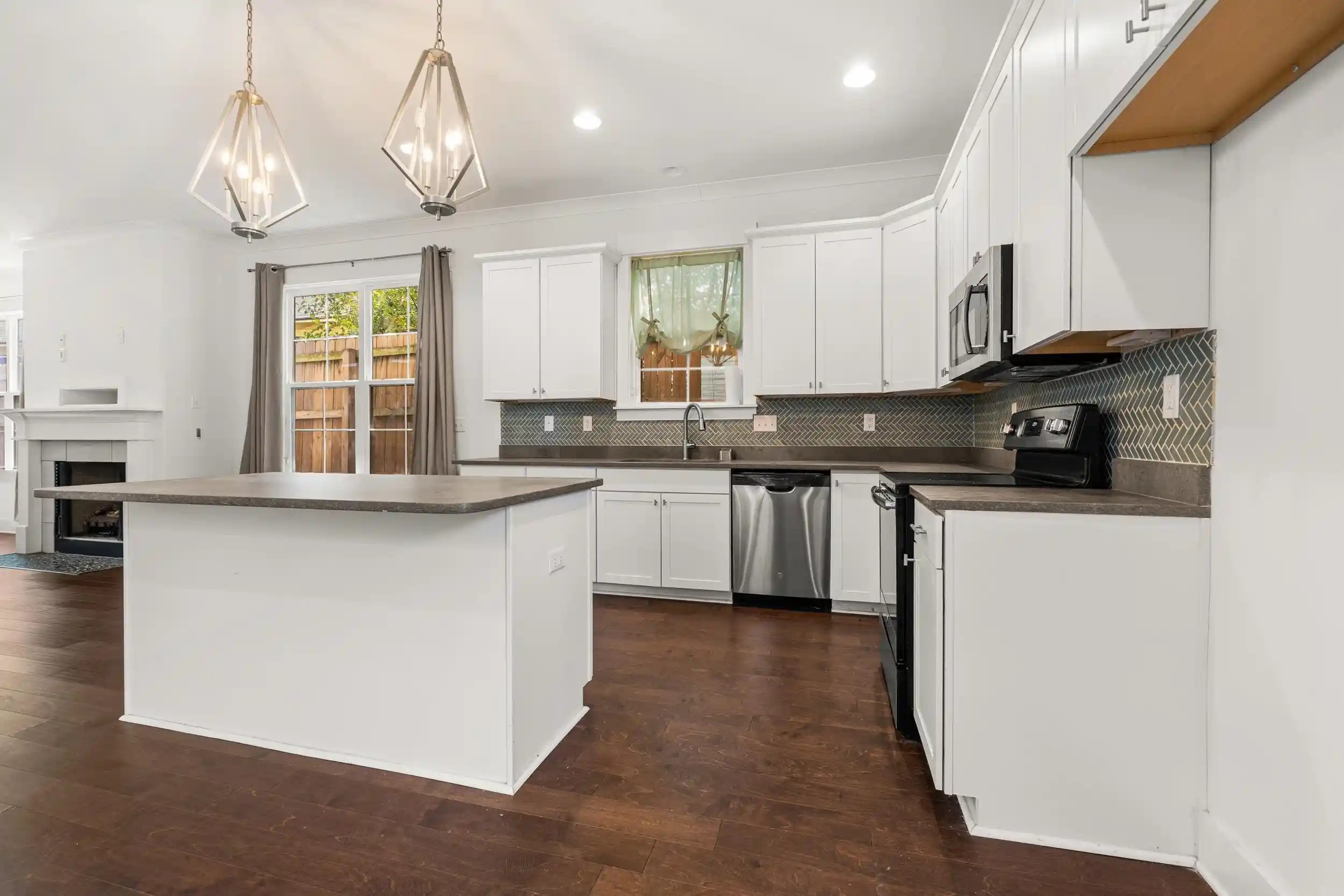 3rd image of 931 Bruce St, Memphis, TN 38104 | MLS# 10218849