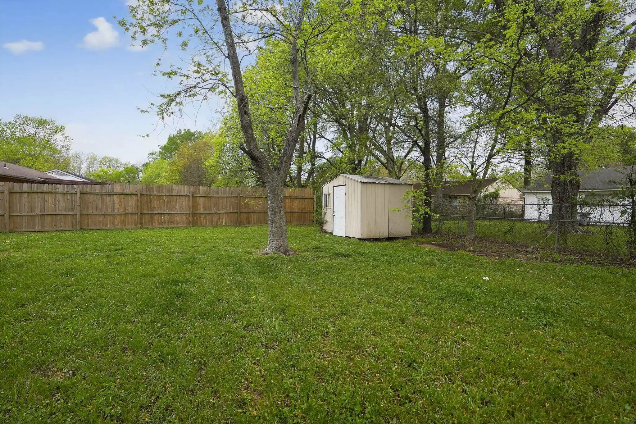 Photo 3 of Sale Pending at 794 Margie Dr, Memphis, TN 38127 | MLS# 10218880 | Listing updated on 2026-09-11
