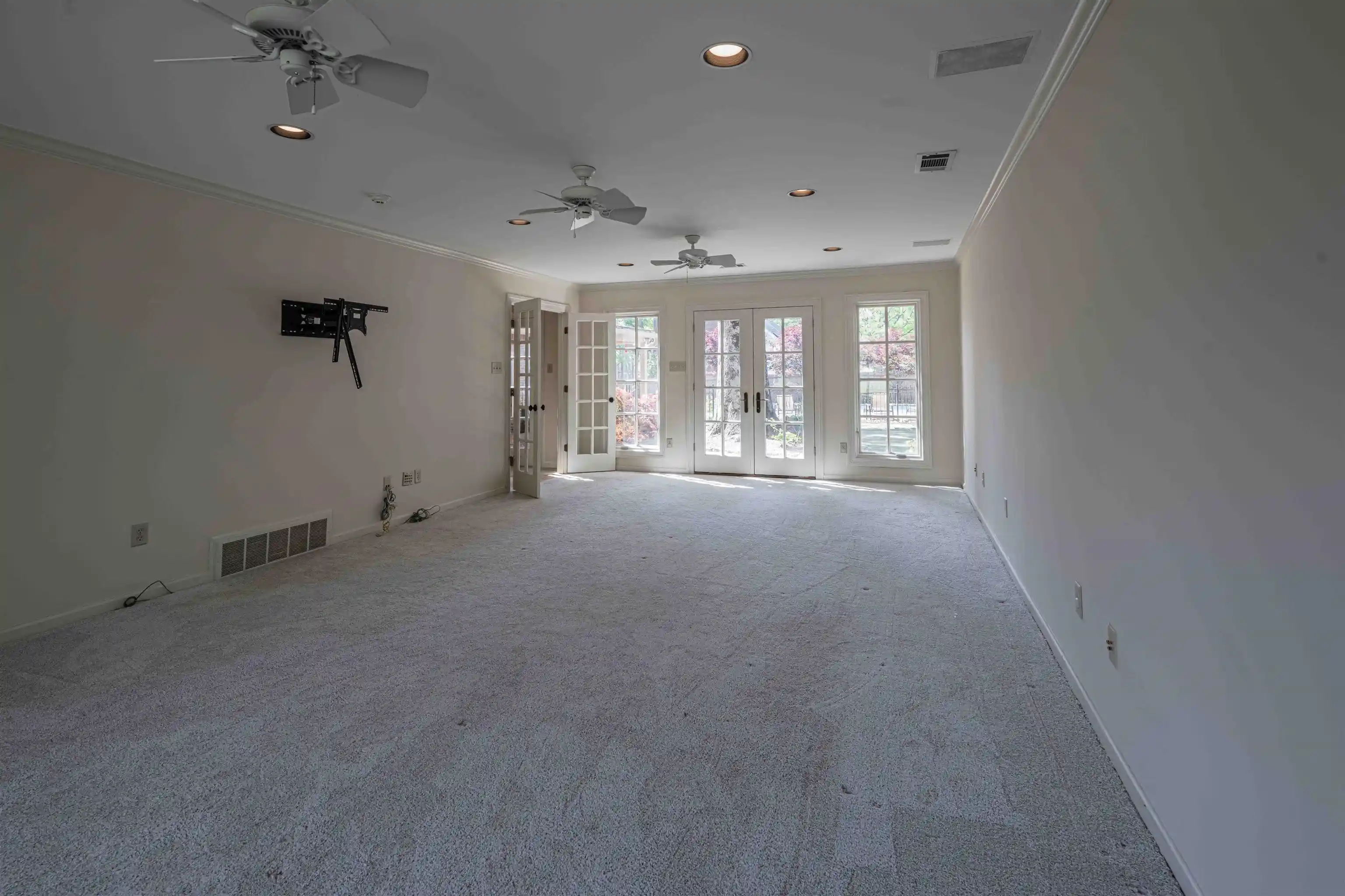 Photo 4 of Single family home for sale at 947 Rolling Oaks Ln, Collierville, TN 38017 | MLS# 10218904 | Listing updated on 2026-09-01