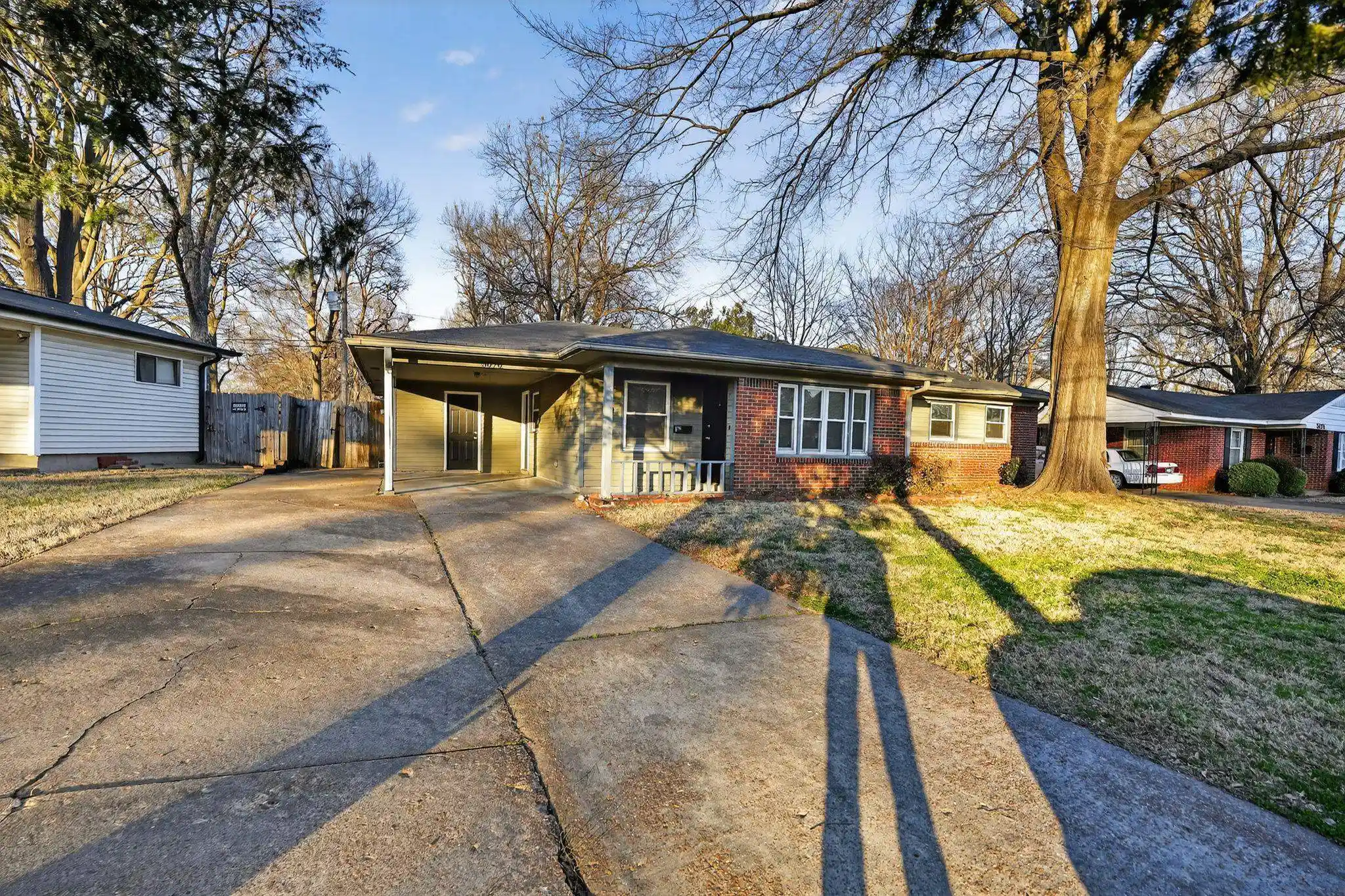 Photo 1 of Sale Pending at 5070 Quince Rd, Memphis, TN 38117 | MLS# 10218995 | Listing updated on 2026-09-11