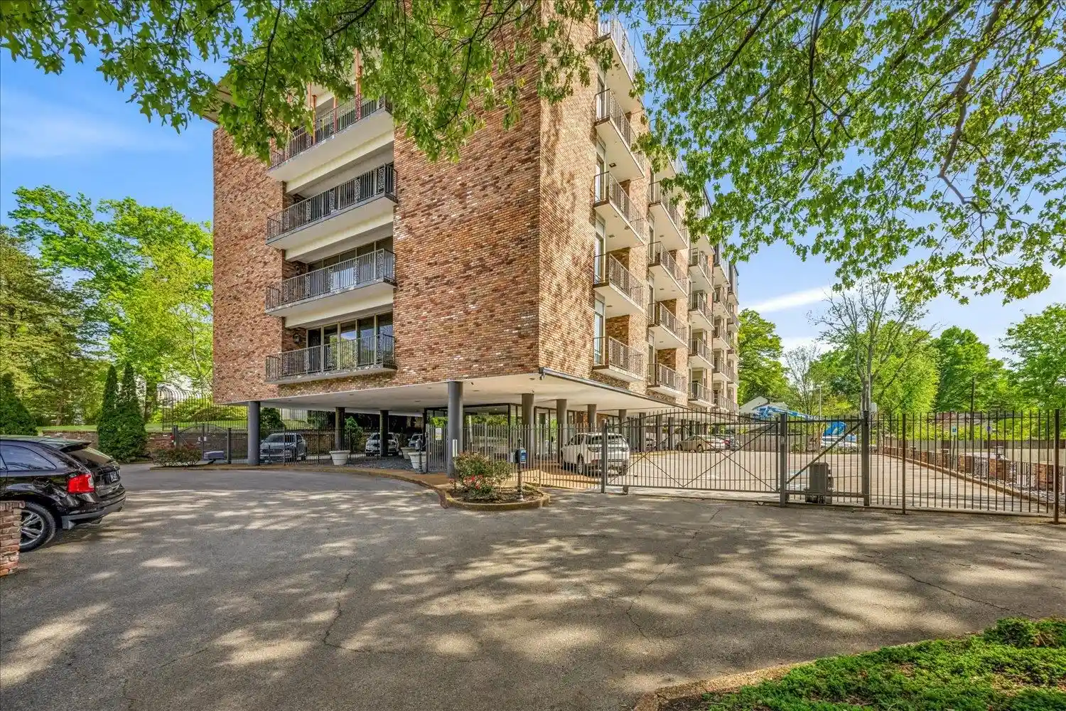 1st image of 2195 Poplar Ave, Memphis, TN 38104