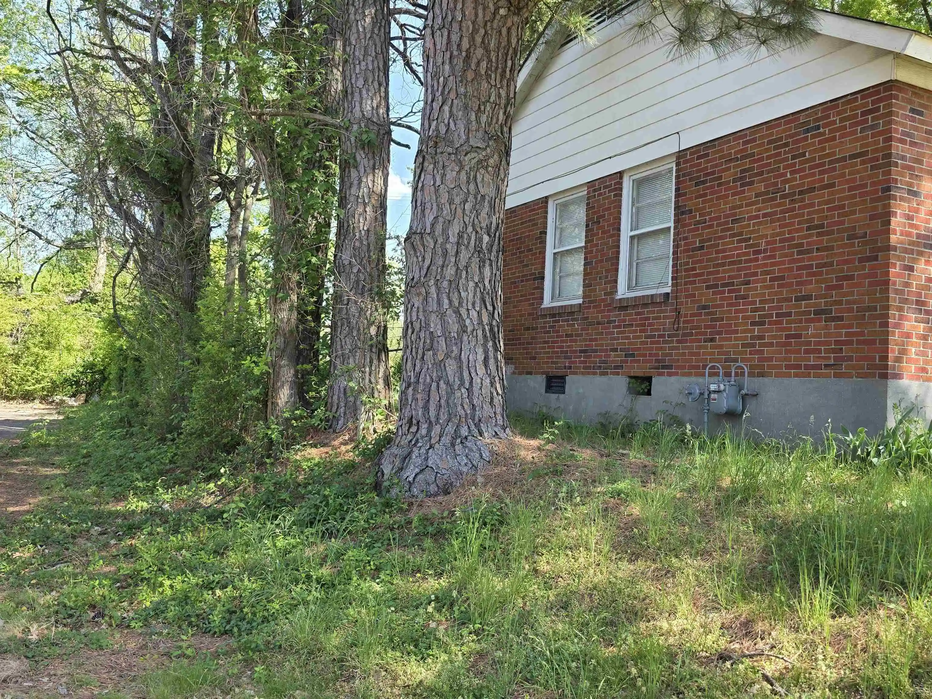 Photo 2 of Single family home for sale at 3302 N Watkins St, Memphis, TN 38127 | MLS# 10219006 | Listing updated on 2026-09-01