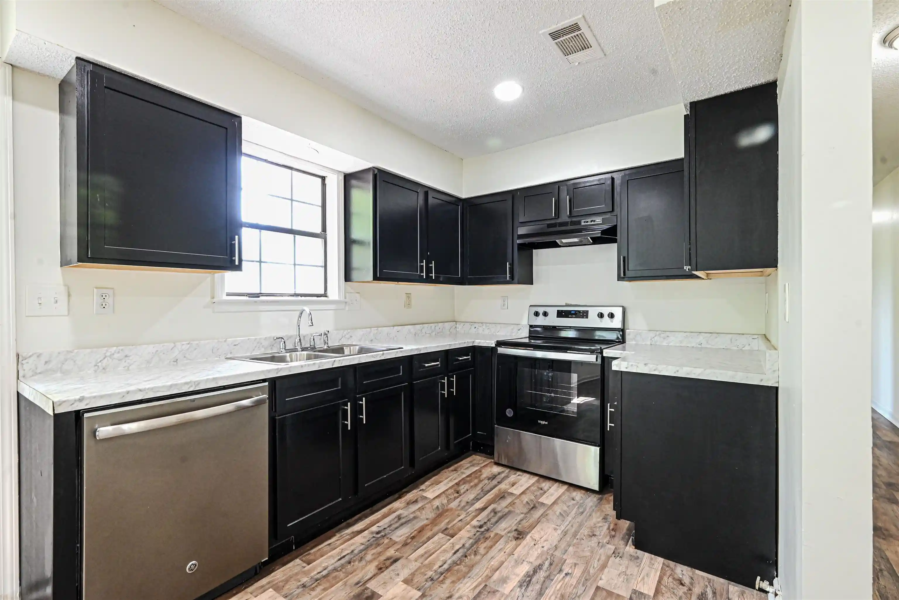 3rd image of 6126 Woodstock Hills Dr, Millington, TN 38053 | MLS# 10219122