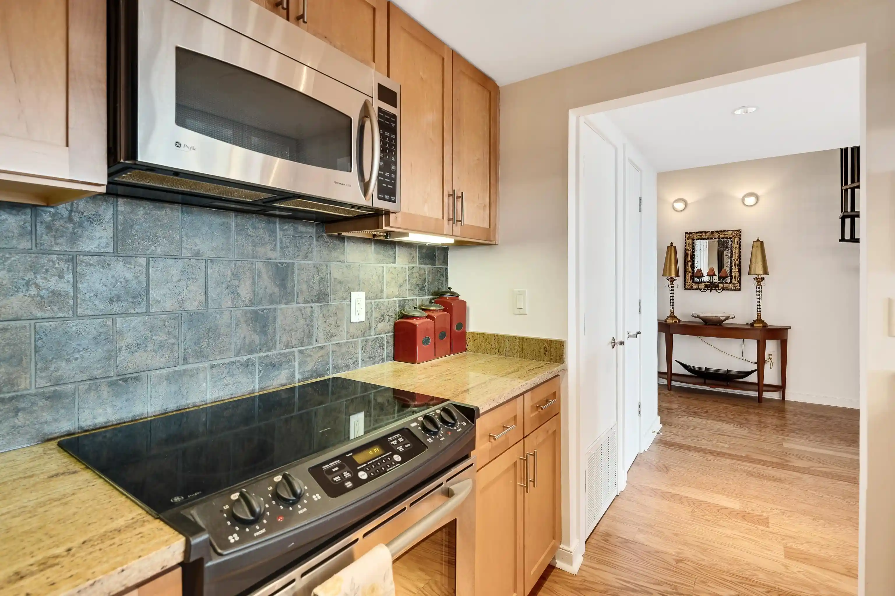 Photo 3 of Condo for sale at 66 Monroe Ave #1004, Memphis, TN 38103 | MLS# 10219148 | Listing updated on 2026-04-13
