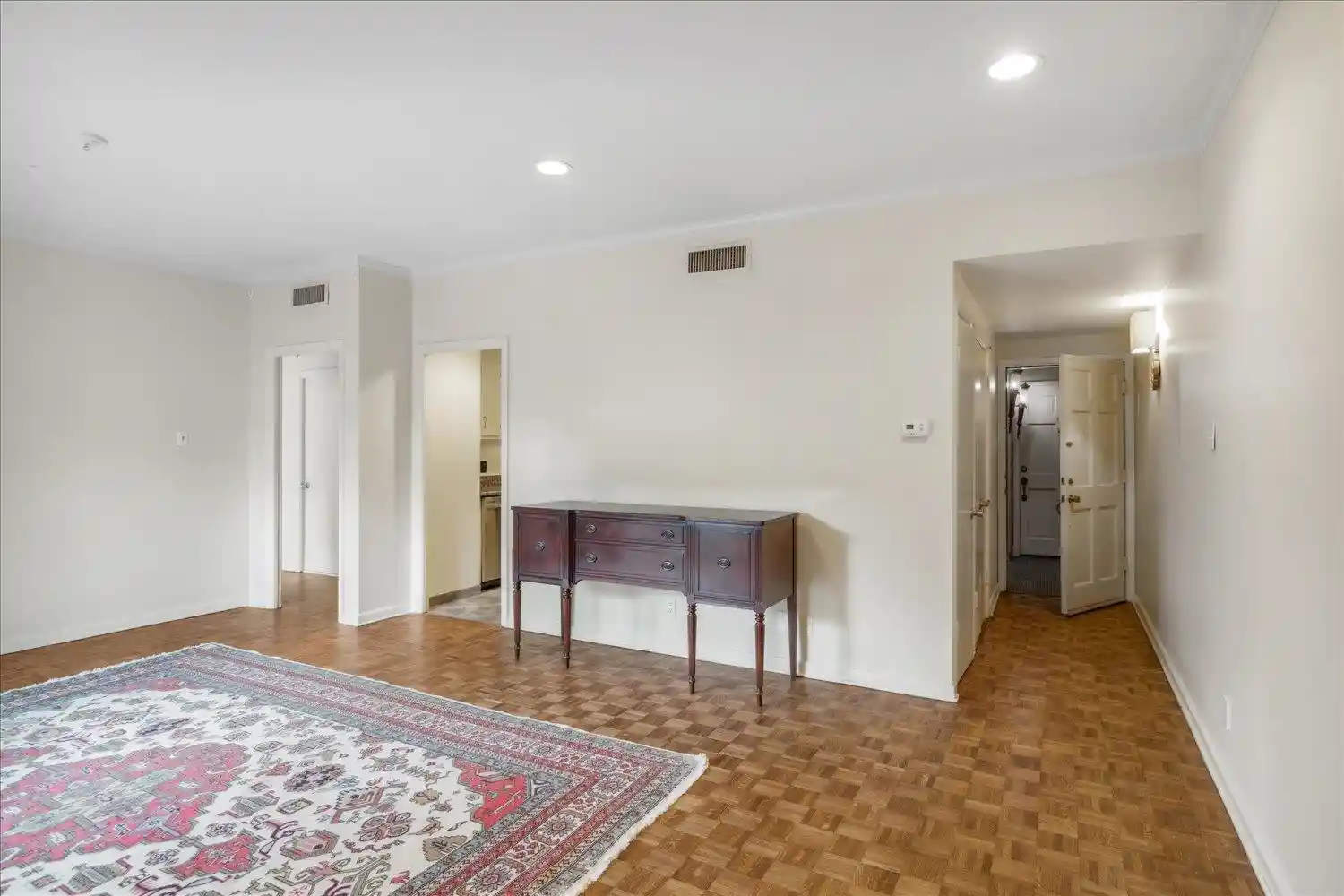 Photo 4 of Sale Pending at 475 N Highland St #1K, Memphis, TN 38122 | MLS# 10219186 | Listing updated on 2026-09-02