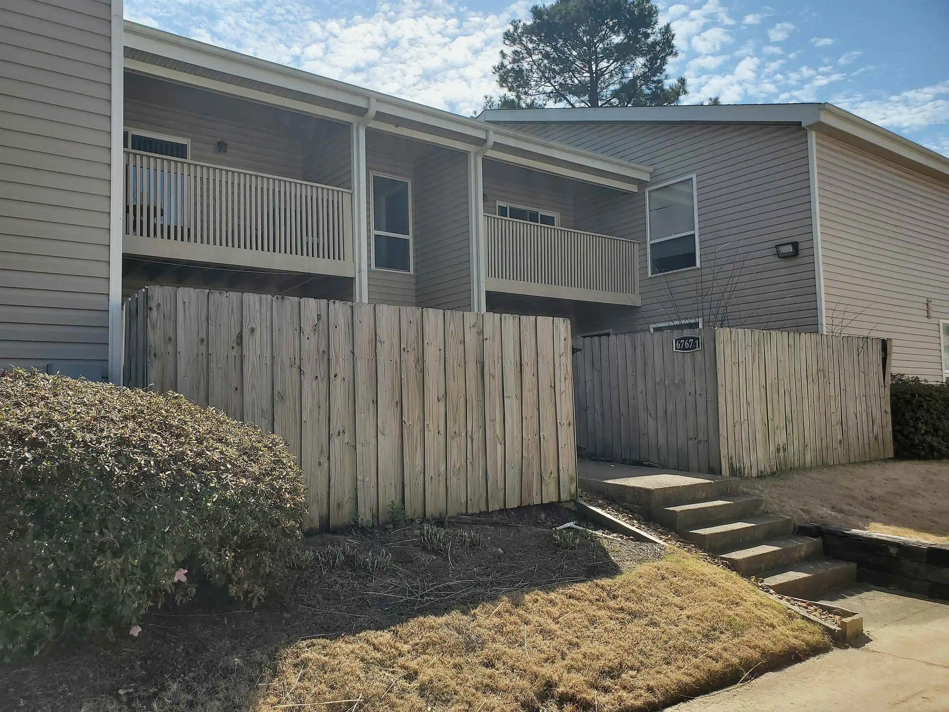 Photo 4 of Townhouse for sale at 6767 Meadow Oak Pl #3, Memphis, TN 38120 | MLS# 10219352 | Listing updated on 2026-08-03