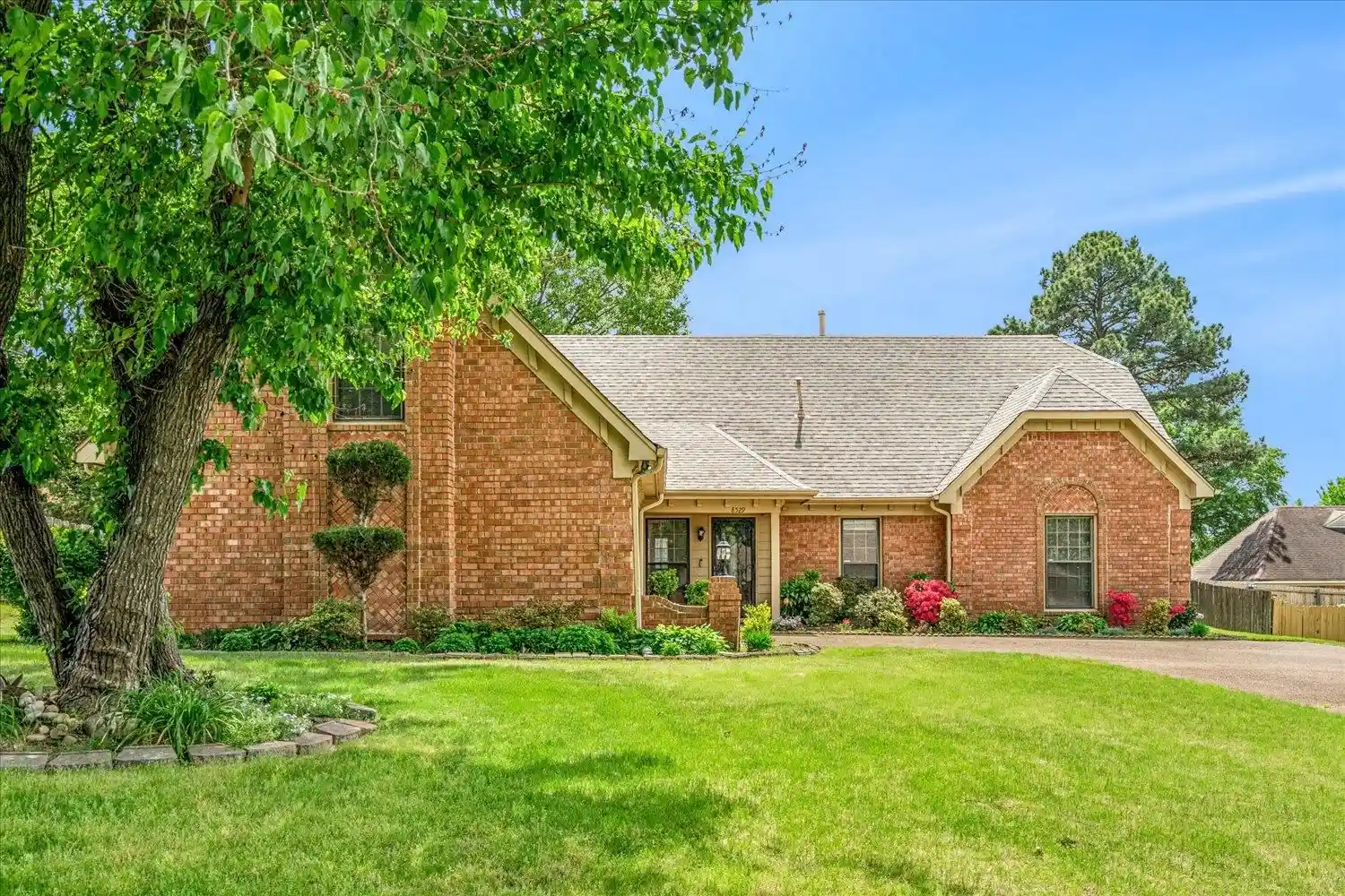 Photo 1 of Single family home for sale at 8529 Buckhurst Rd, Cordova, TN 38016 | MLS# 10219359 | Listing updated on 2026-07-28
