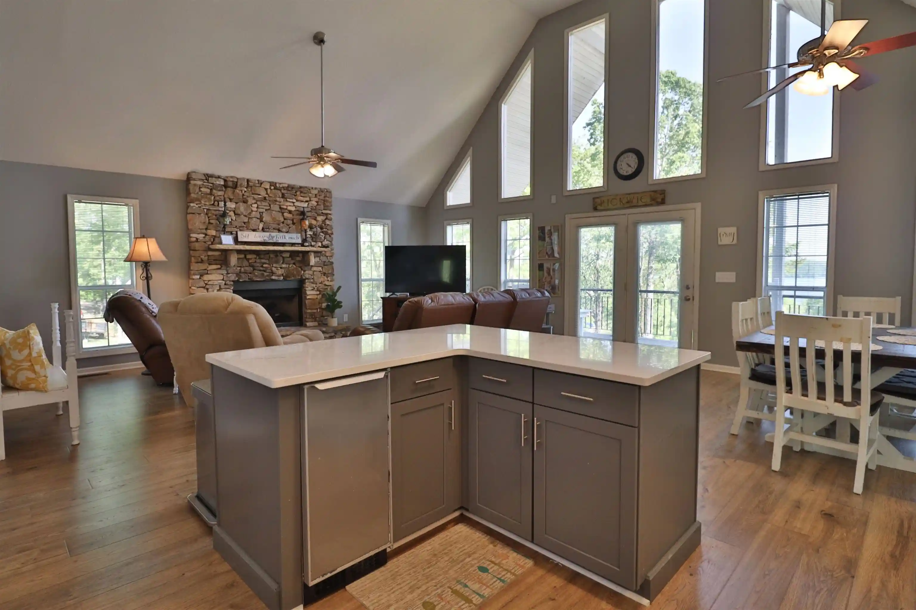 2nd image of 390 Quarry Hollow Pt, Savannah, TN 38372 | MLS# 10219400