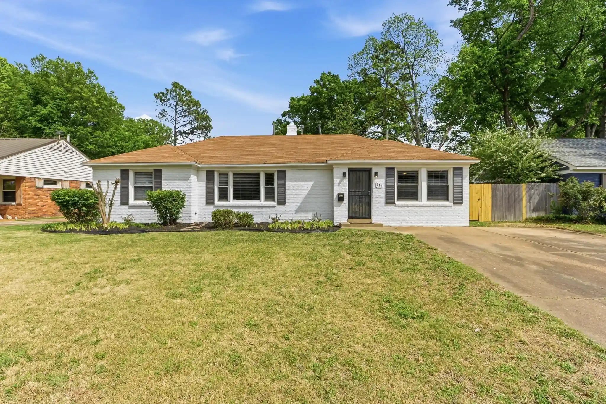 Single family home for sale at 312 N Fernway Rd, Memphis, TN 38117 | MLS# 10219435