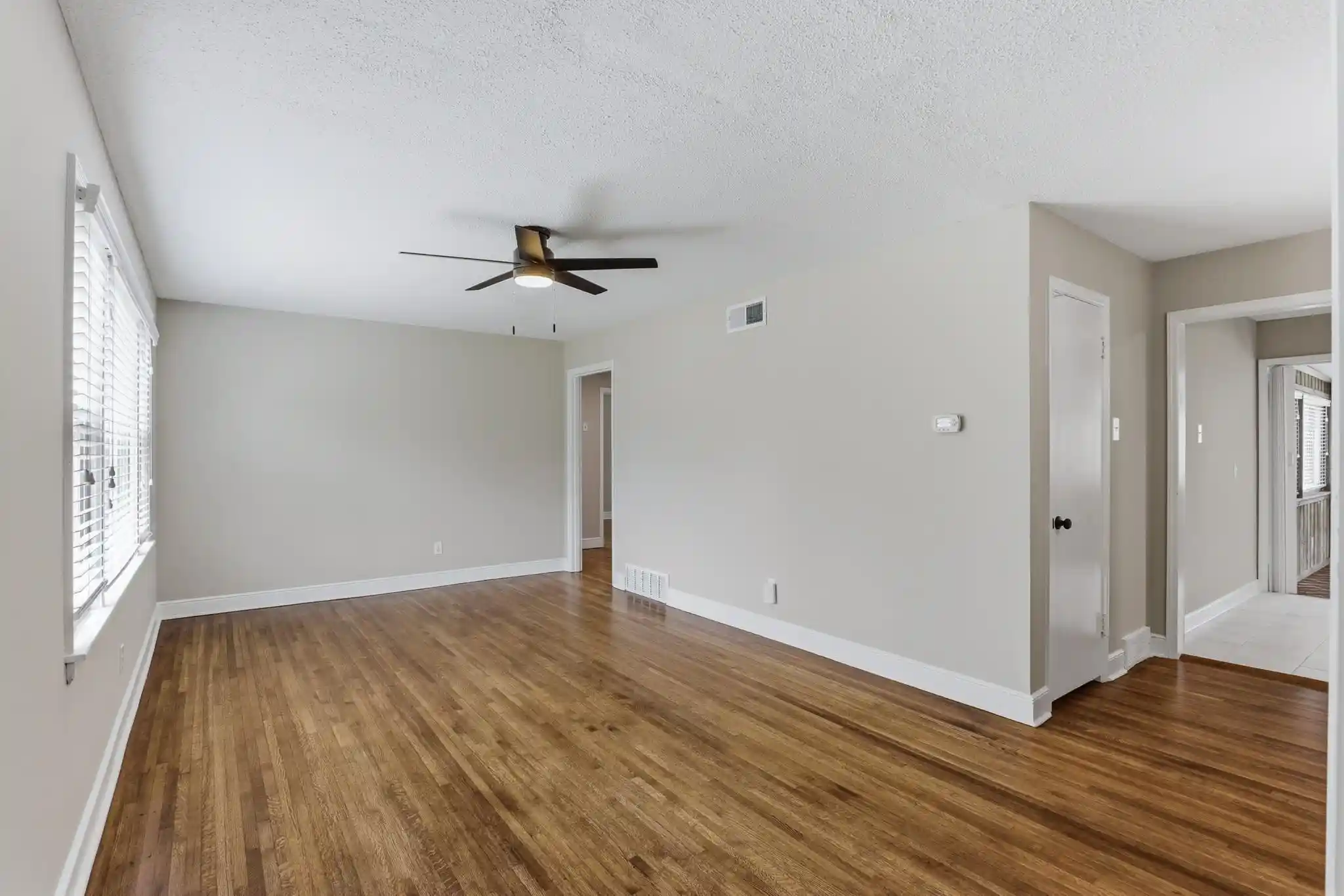 Photo 3 of Single family home for sale at 312 N Fernway Rd, Memphis, TN 38117 | MLS# 10219435 | Listing updated on 2026-09-17