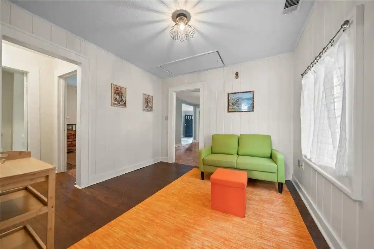 Photo 2 of Single family home for sale at 885 S Cox St, Memphis, TN 38104 | MLS# 10219474 | Listing updated on 2026-08-26