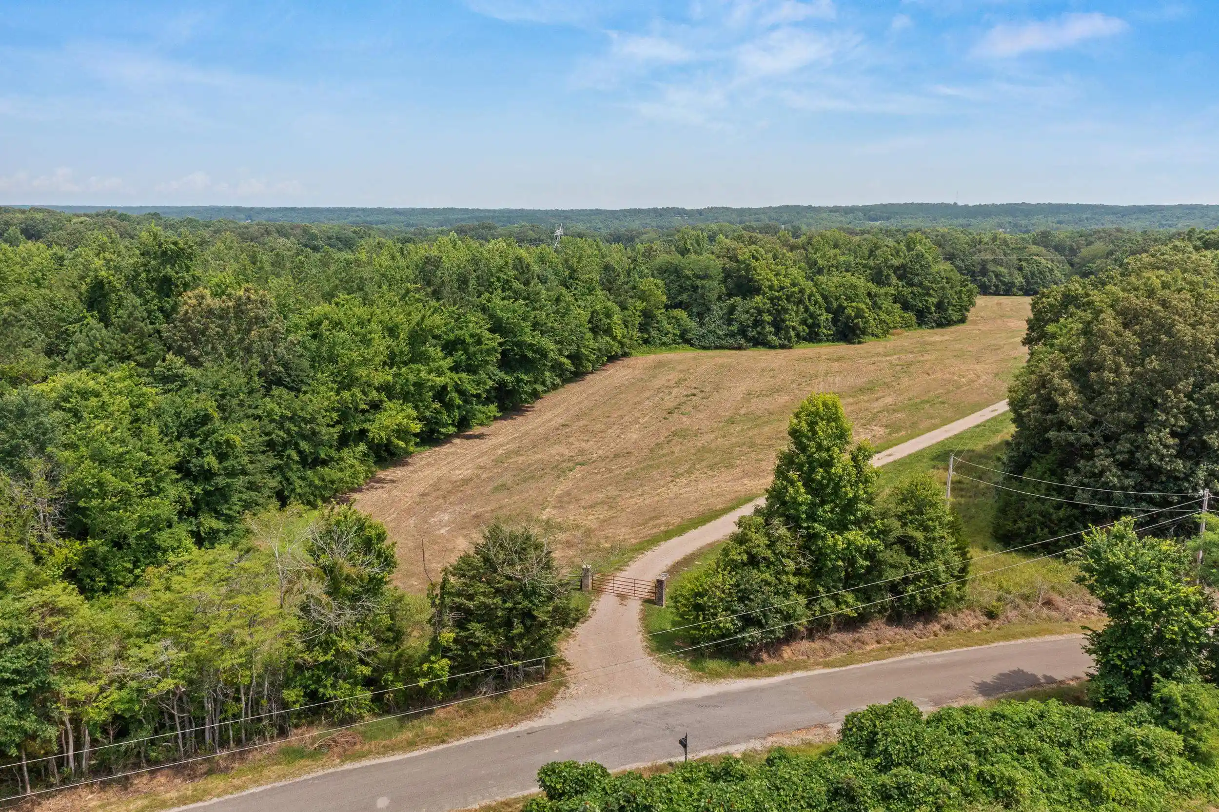 Homes for sale in Hickory Valley, TN | 3890 Ames Rd, Hickory Valley, TN | MLS# 10219490