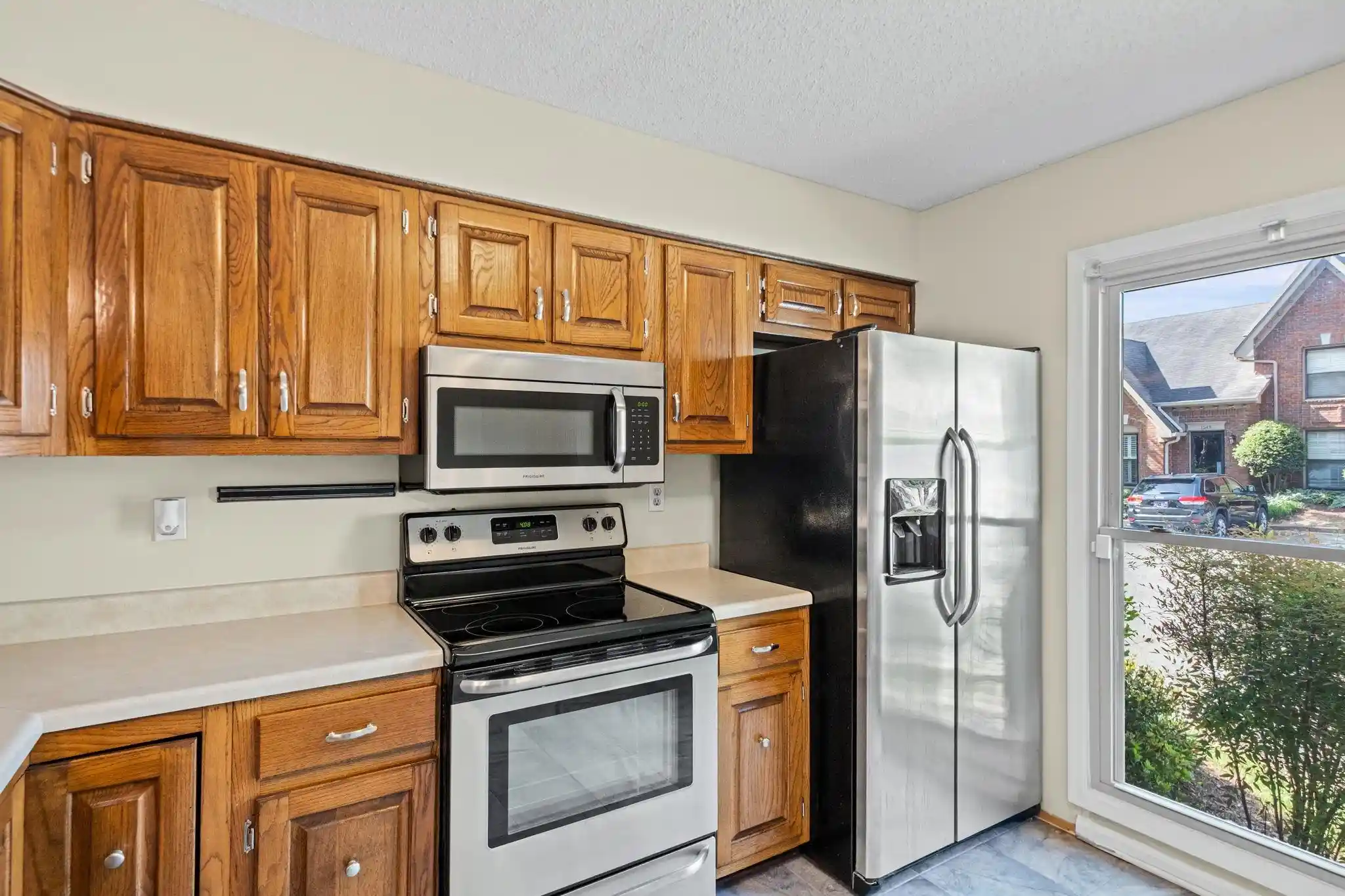 33rd image of 1040 Park Court Dr, Memphis, TN 38119 | MLS# 10219500