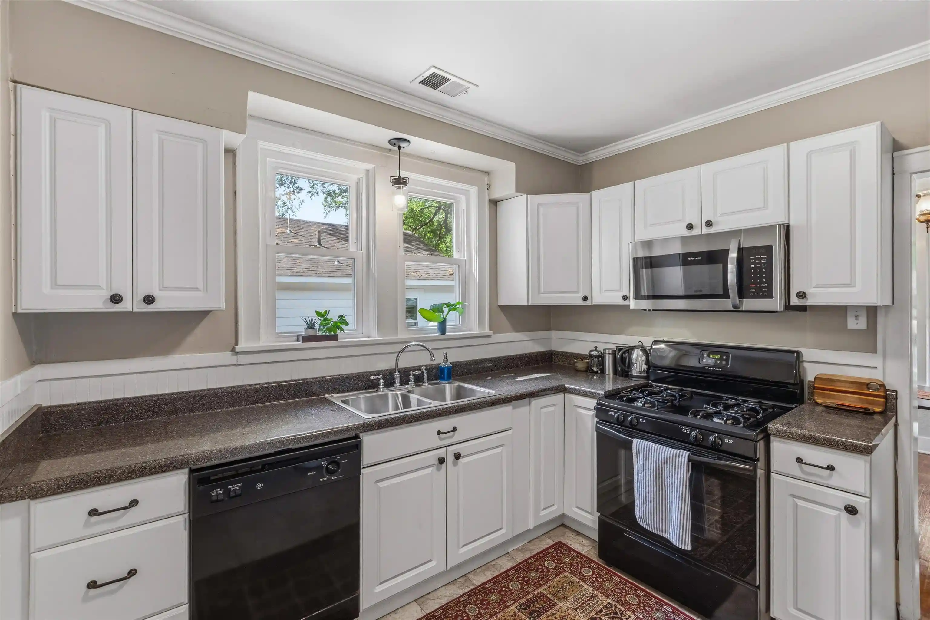 Photo 3 of Single family home for sale at 564 Alexander St, Memphis, TN 38111 | MLS# 10219510 | Listing updated on 2026-09-10
