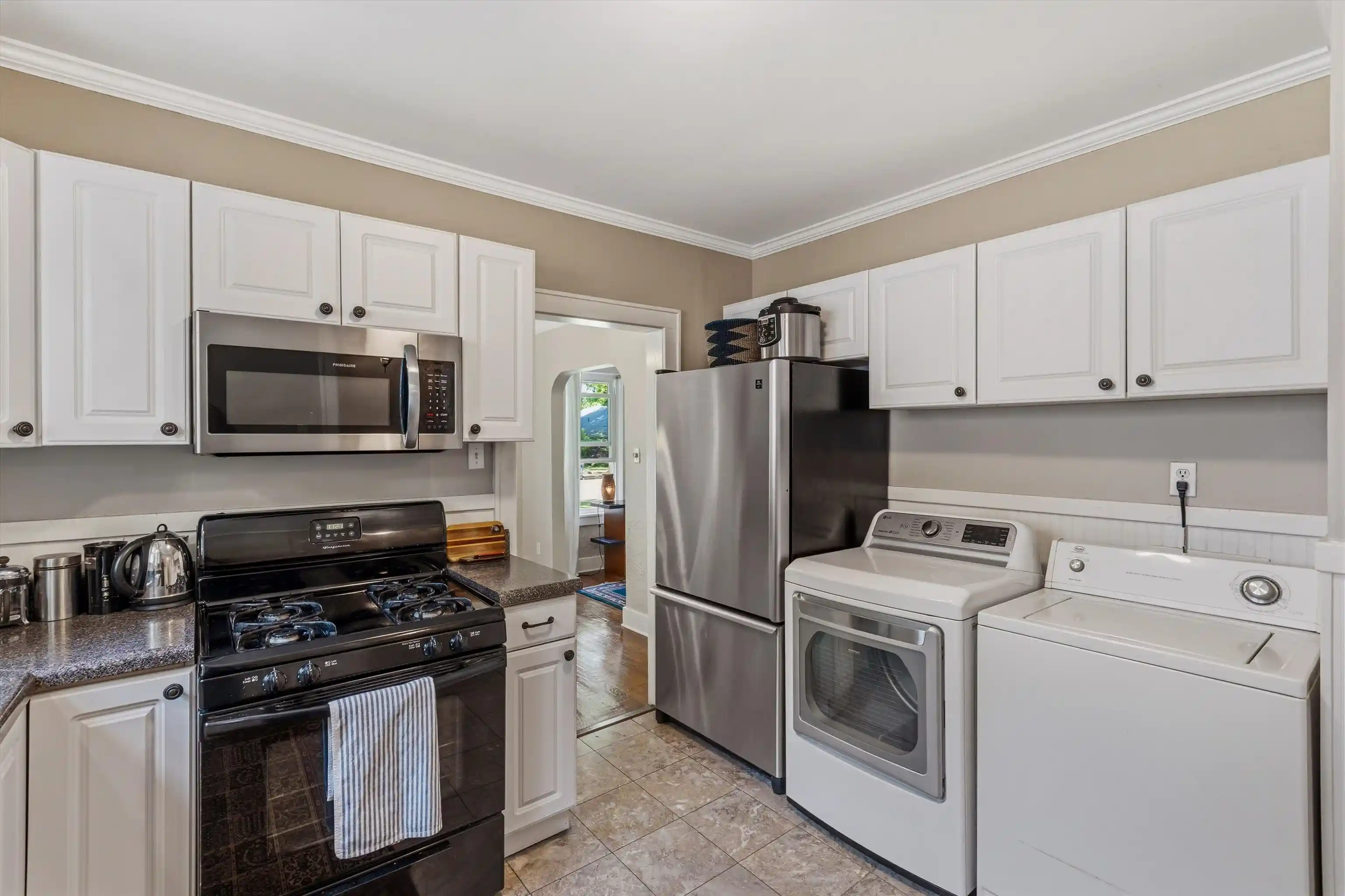 Photo 4 of Single family home for sale at 564 Alexander St, Memphis, TN 38111 | MLS# 10219510 | Listing updated on 2026-09-10