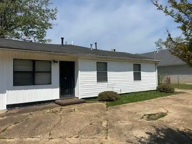Photo 4 of Single family home for sale at 386 Mcfarland Dr, Memphis, TN 38109 | MLS# 10219517 | Listing updated on 2026-09-24