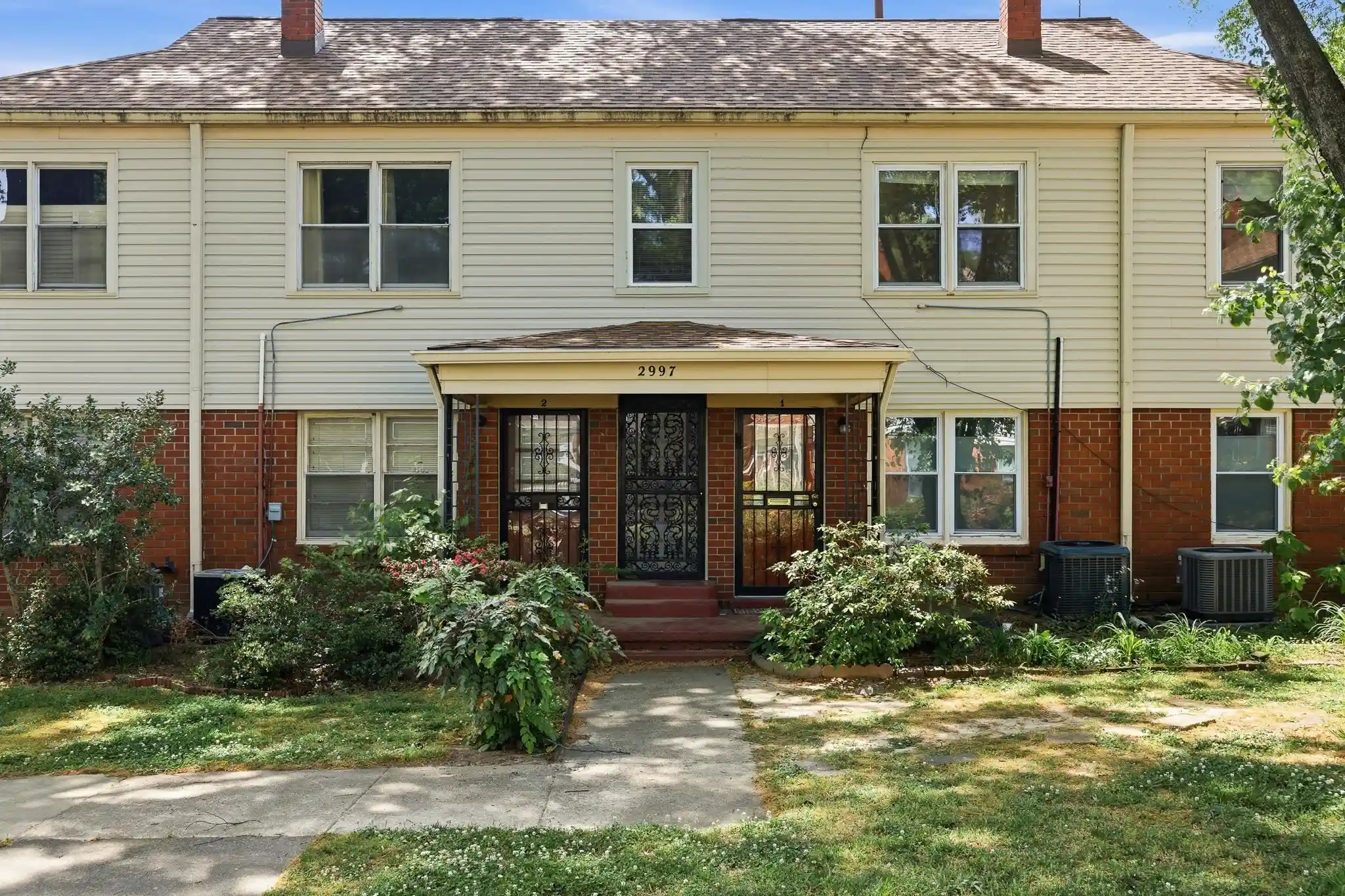Townhouse for sale at 2997 Walnut Grv Rd #3, Memphis, TN 38111 | MLS# 10219521
