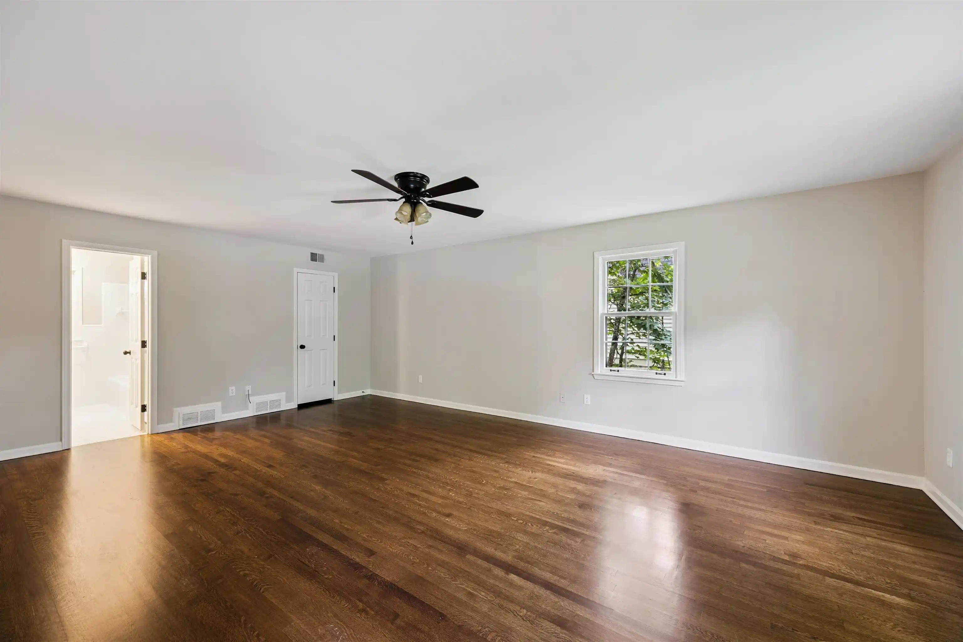 2nd image of 2030 Brierbrook Rd, Germantown, TN 38138 | MLS# 10219540