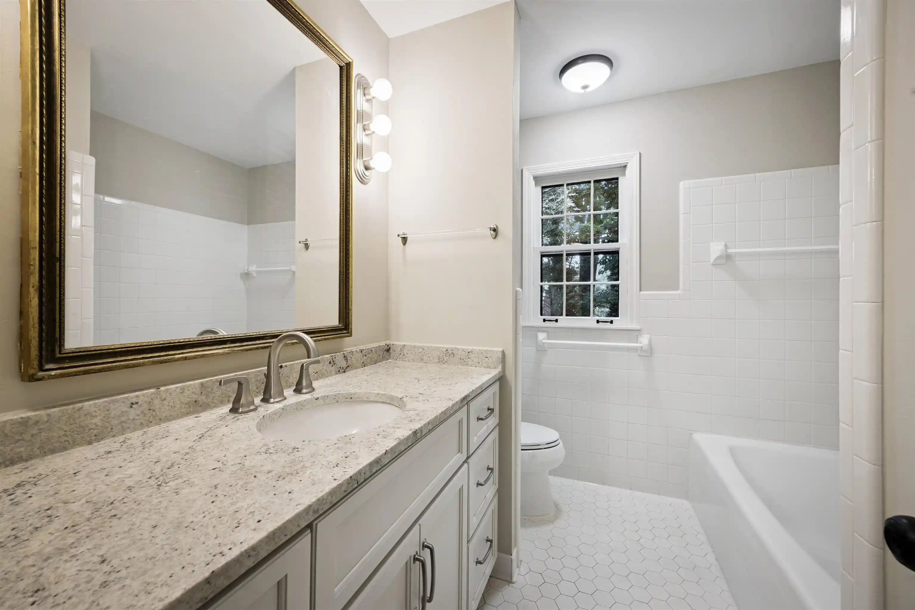 3rd image of 2030 Brierbrook Rd, Germantown, TN 38138 | MLS# 10219540