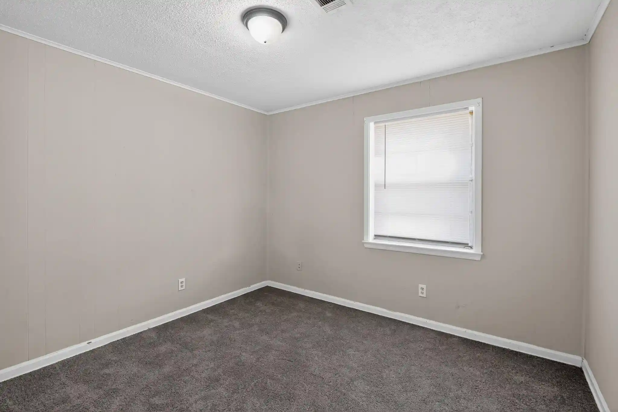 3rd image of 721 Western Park Dr, Memphis, TN 38109 | MLS# 10219553