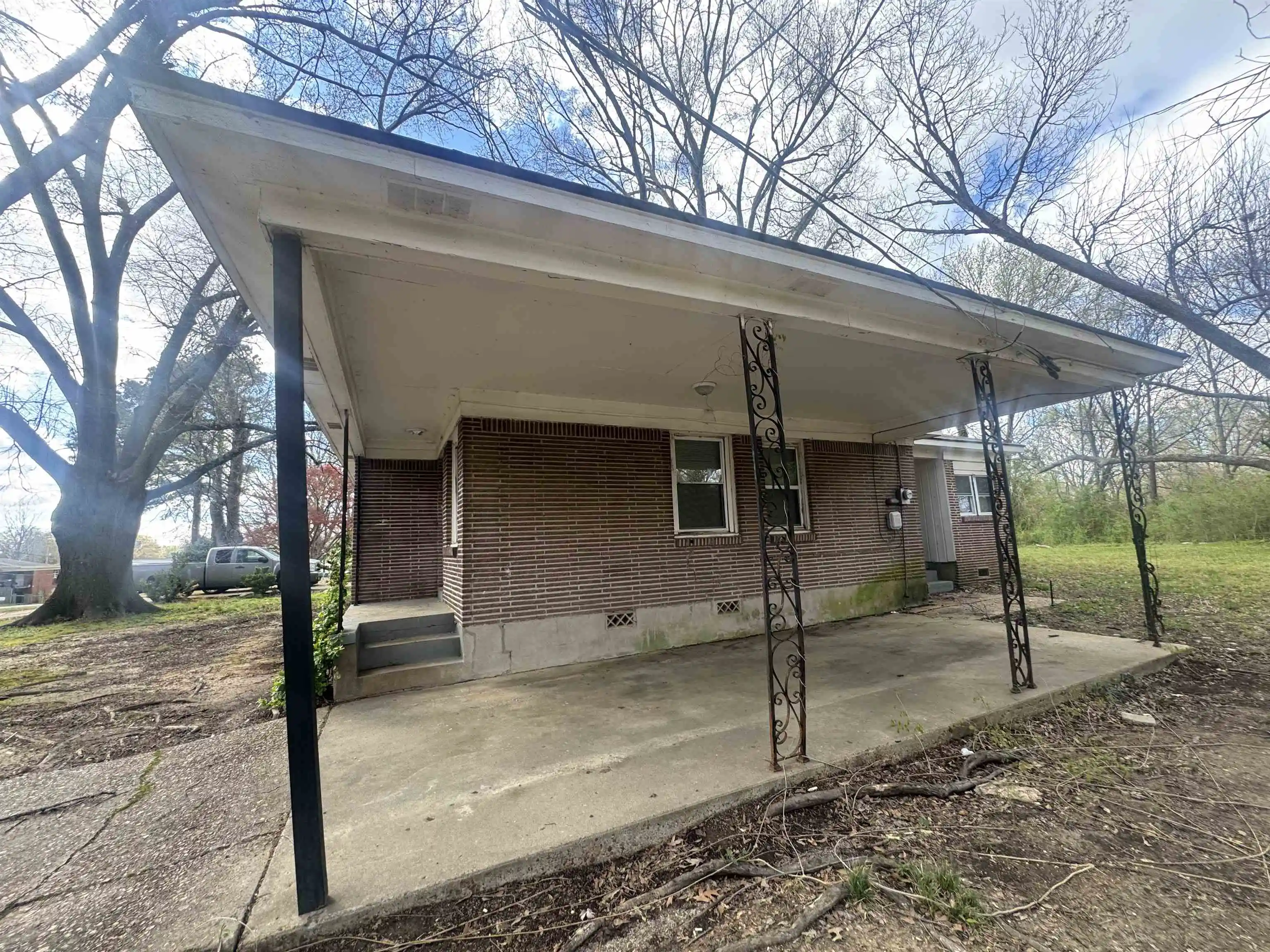 Photo 3 of Sale Pending at 1886 Corning Ave, Memphis, TN 38127 | MLS# 10219554 | Listing updated on 2026-09-09