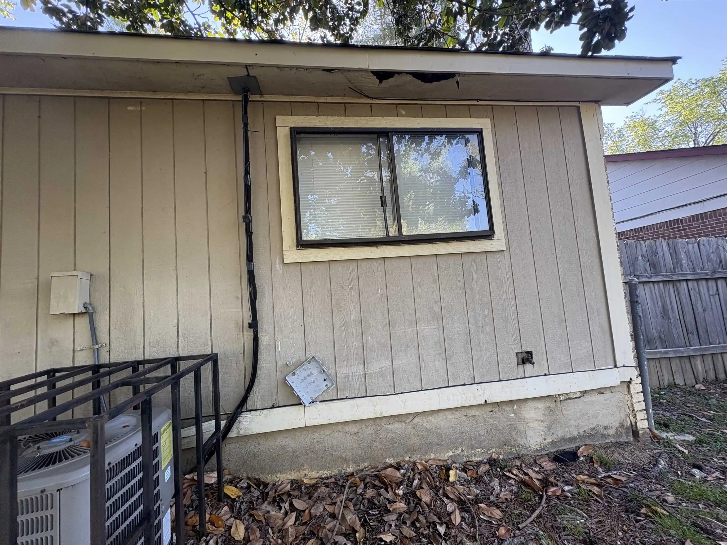 Photo 3 of Sale Pending at 3929 Pippin St, Memphis, TN 38128 | MLS# 10219590 | Listing updated on 2026-09-10