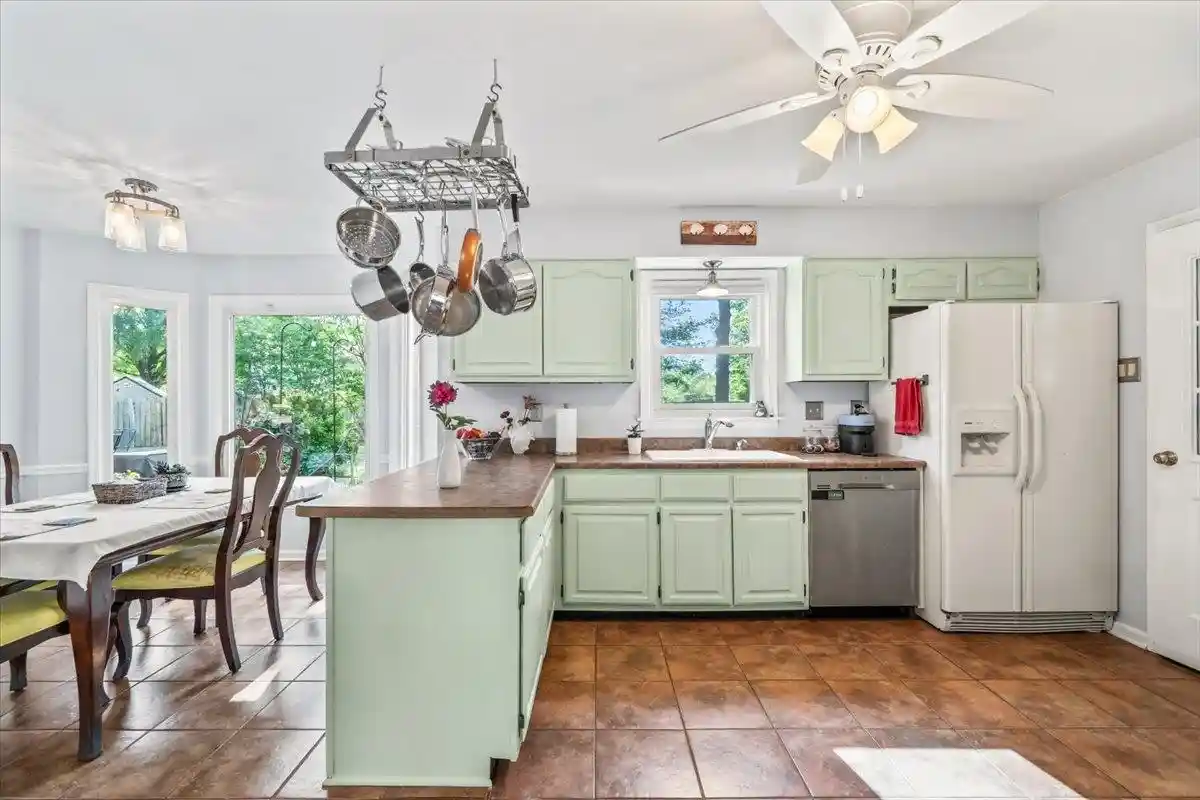 Homes for sale in Collierville, TN | 415 E Valleywood Dr, Collierville, TN 38017 | MLS# 10219620