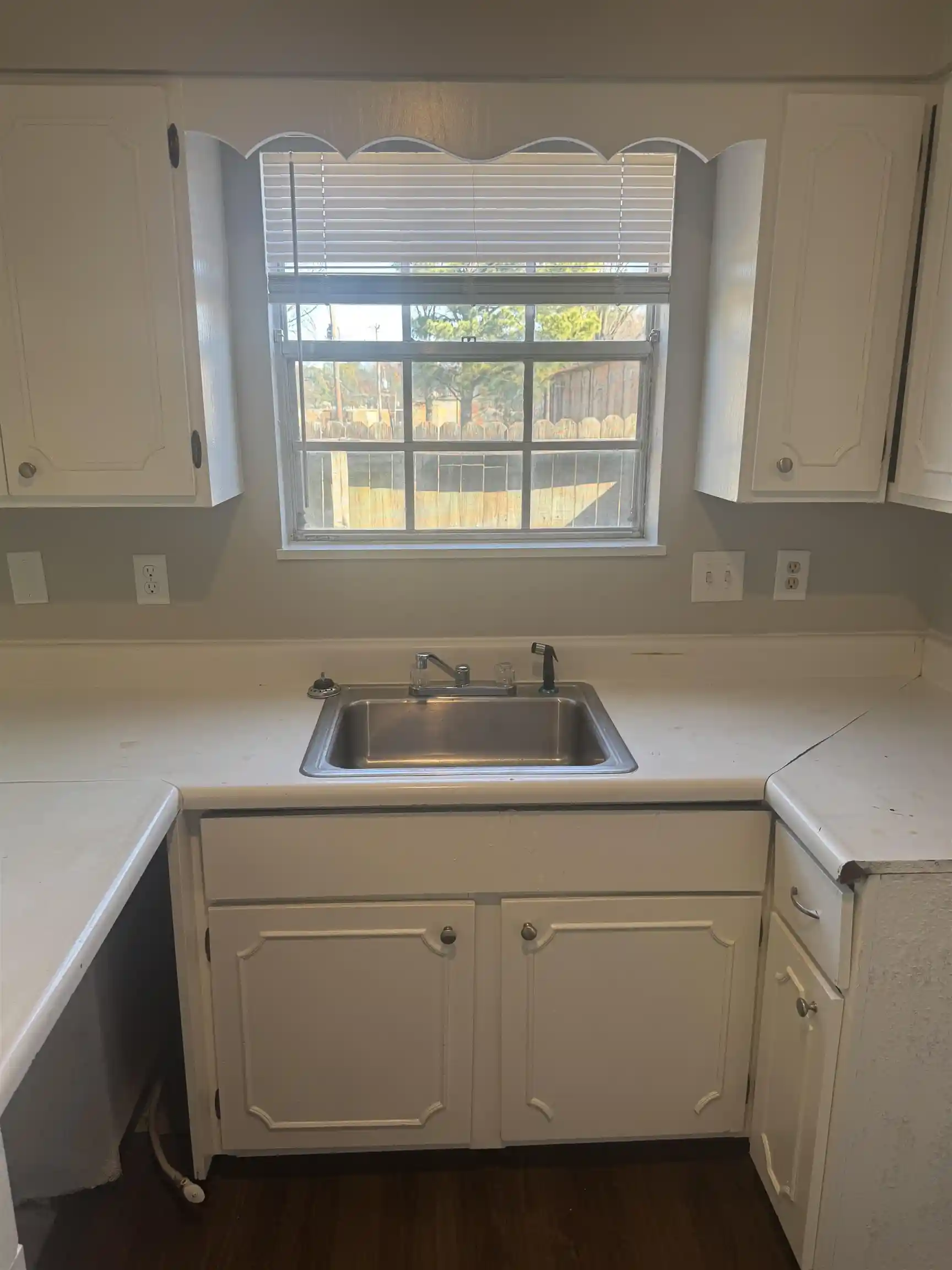 5th image of 996 University St, Memphis, TN 38107 | MLS# 10219661