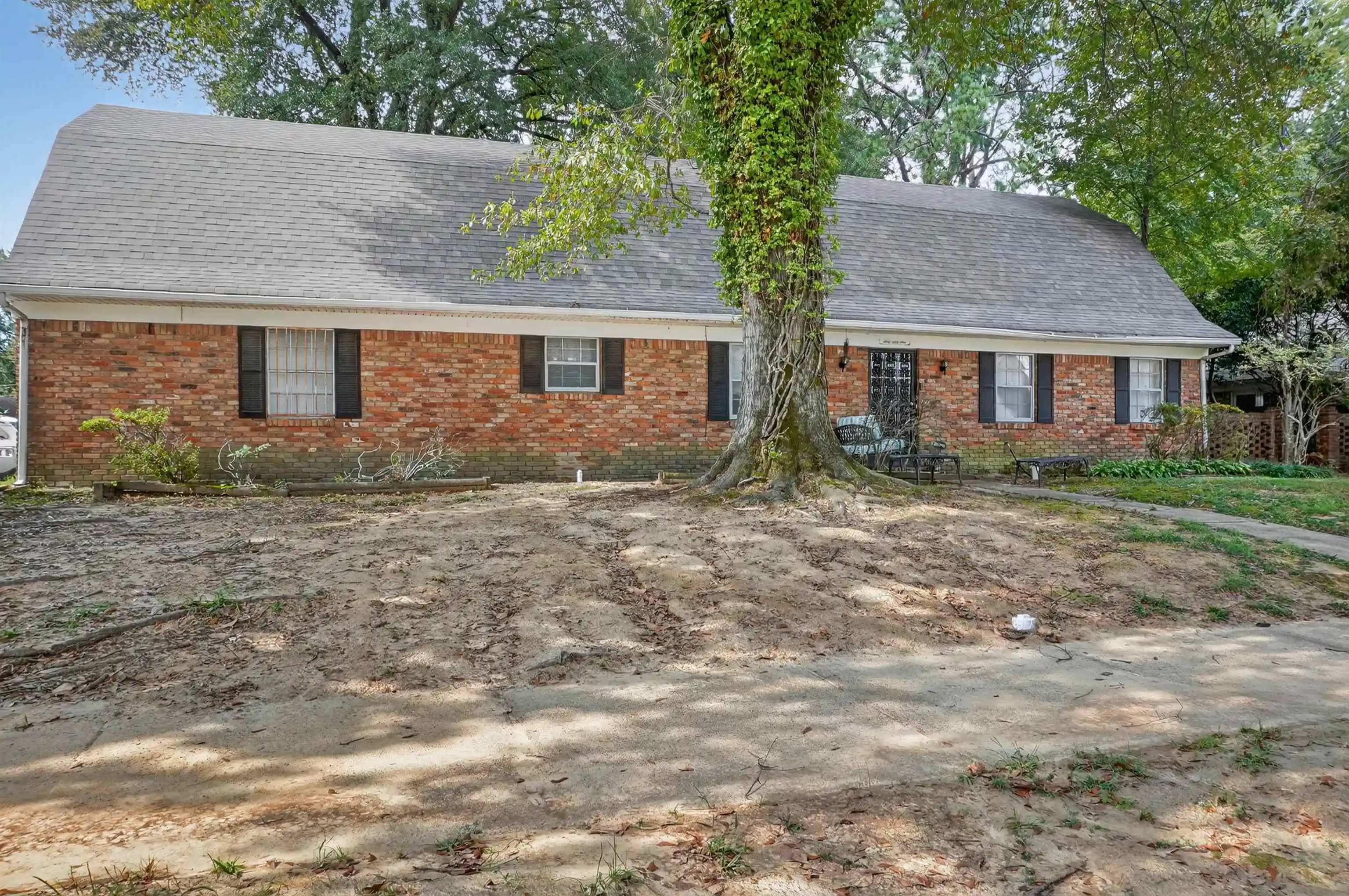 Photo 1 of Single family home for sale at 3083 Emerald St, Memphis, TN 38115 | MLS# 10219679 | Listing updated on 2026-07-13