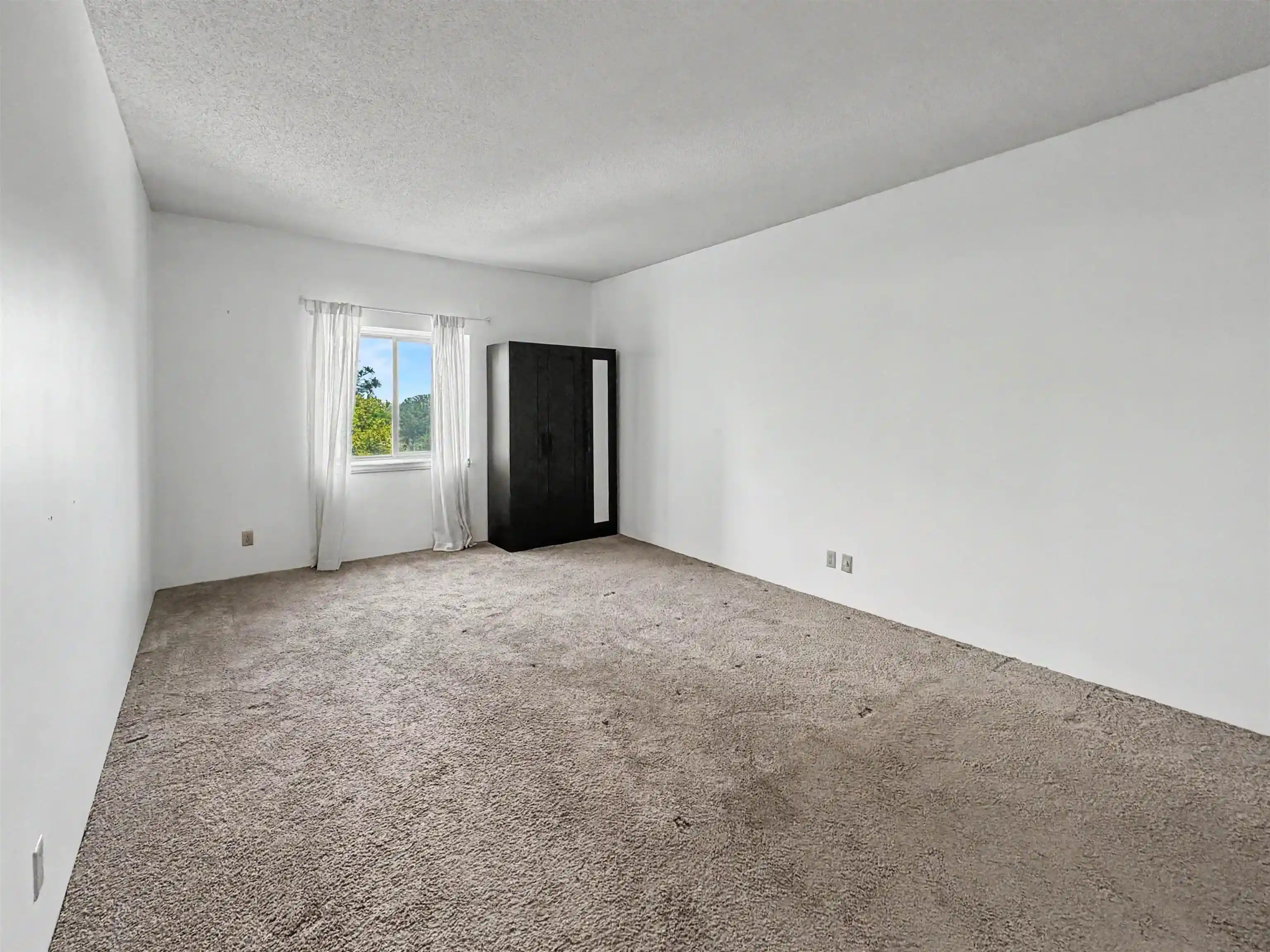 Photo 4 of Sale Pending at 475 N Highland St #7J, Memphis, TN 38122 | MLS# 10219783 | Listing updated on 2026-08-21