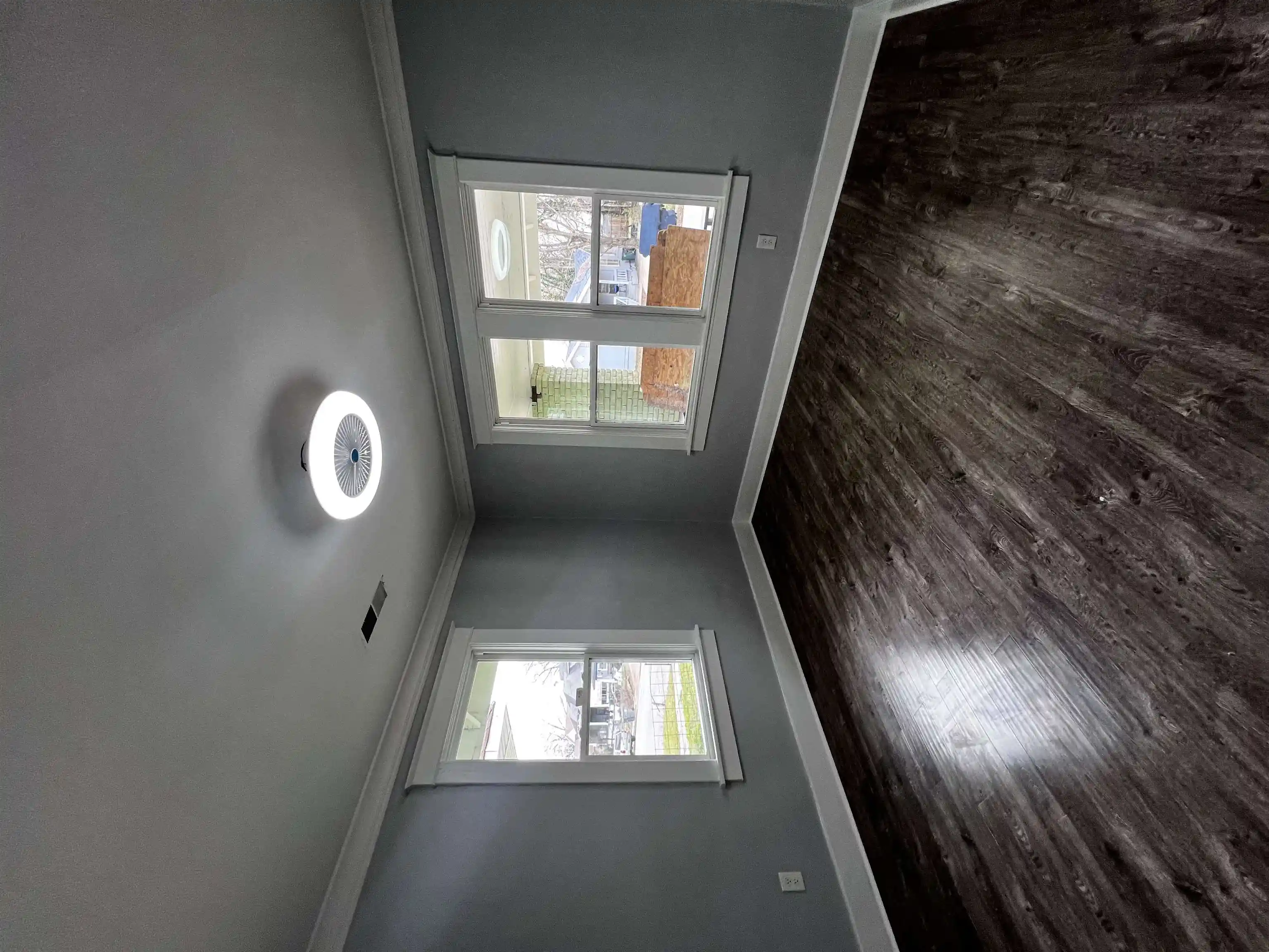 Photo 3 of Single family home for sale at 1052 Faxon Ave, Memphis, TN 38105 | MLS# 10219815 | Listing updated on 2026-04-22