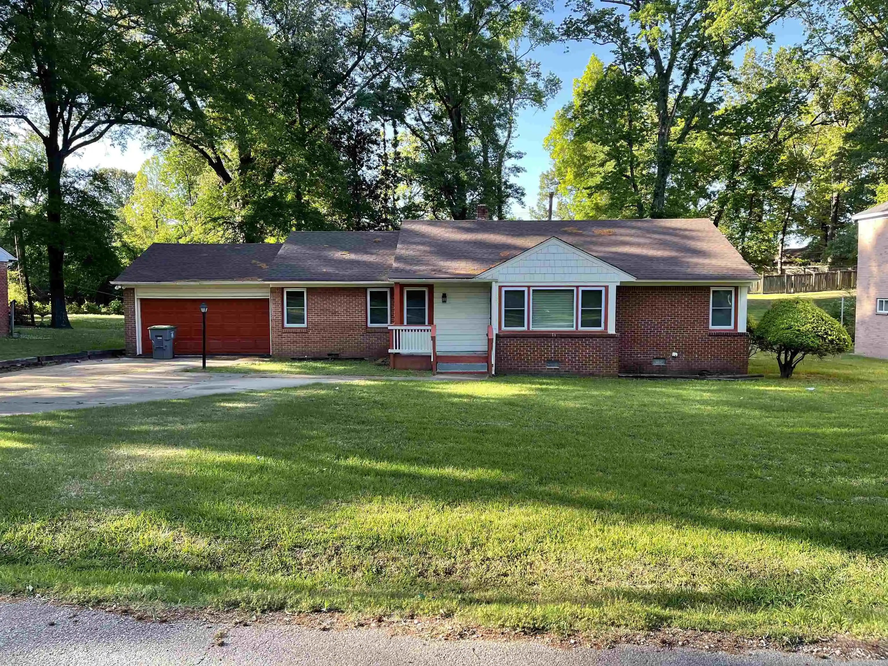 1st image of 895 Enfield Rd, Memphis, TN 38116 | MLS# 10219890