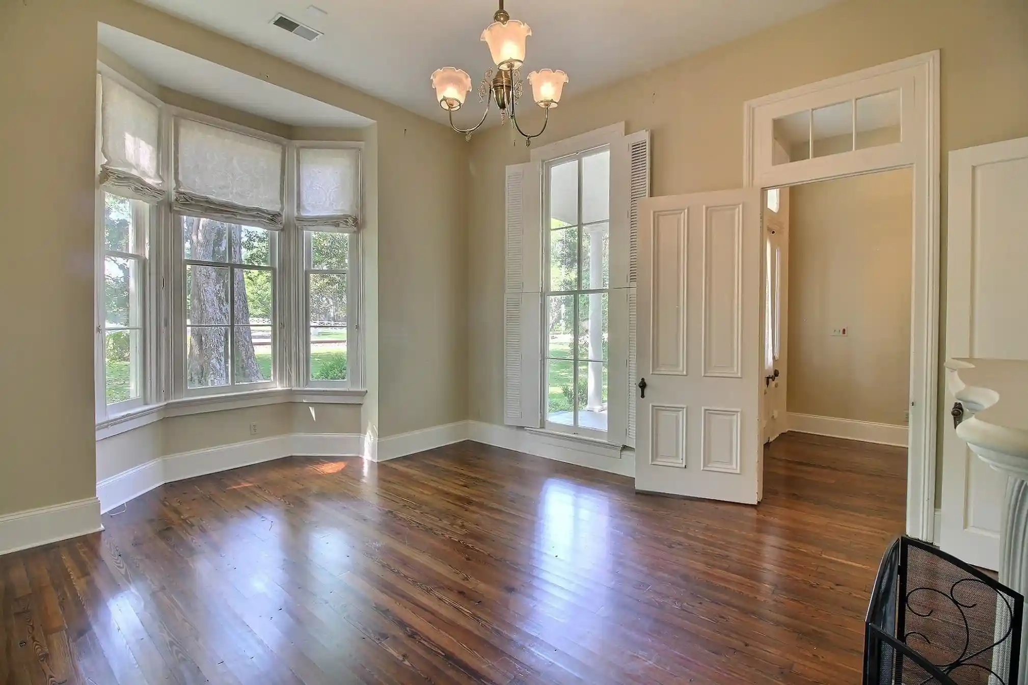 Homes for sale in Collierville, TN | 348 N Rowlett St, Collierville, TN 38017 | MLS# 10219928
