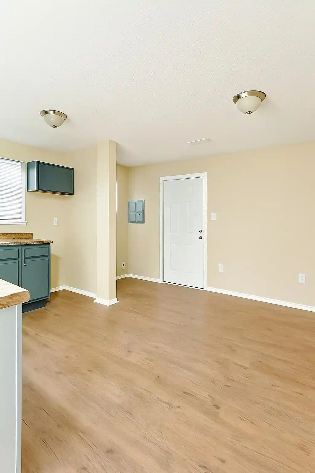 Photo 3 of Single family home for sale at 1495 Oriole St, Memphis, TN 38108 | MLS# 10219951 | Listing updated on 2026-04-23