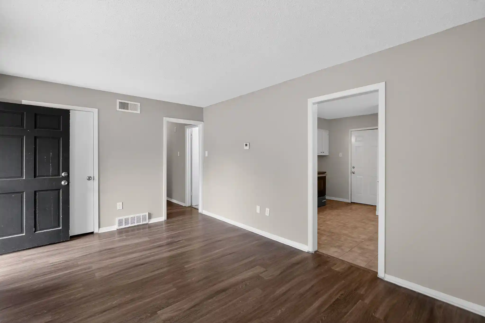 Photo 3 of Single family home for sale at 671 Whiteside Cv, Memphis, TN 38109 | MLS# 10219963 | Listing updated on 2026-10-07
